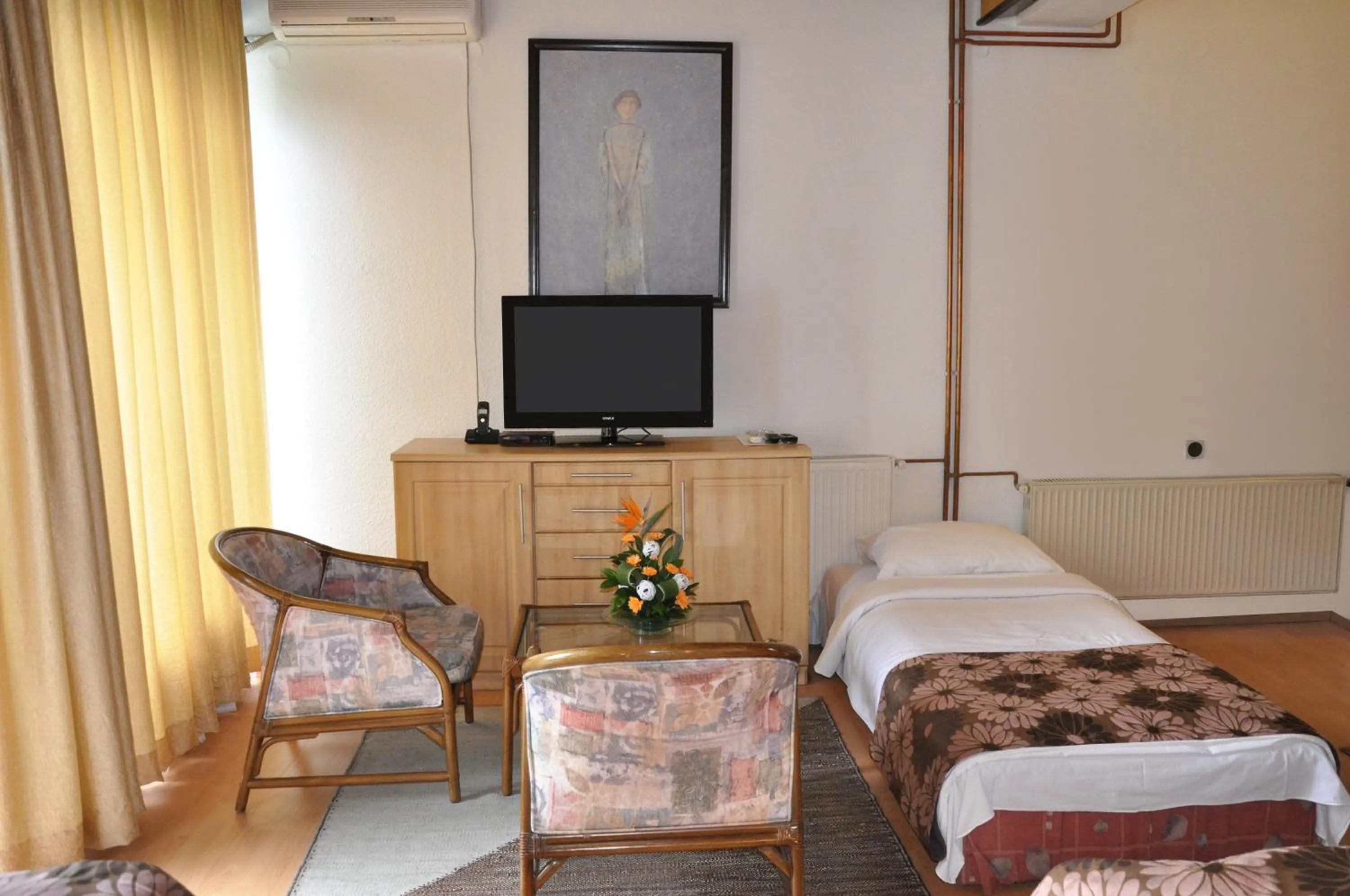 Bed in Hotel Simpo Pržar