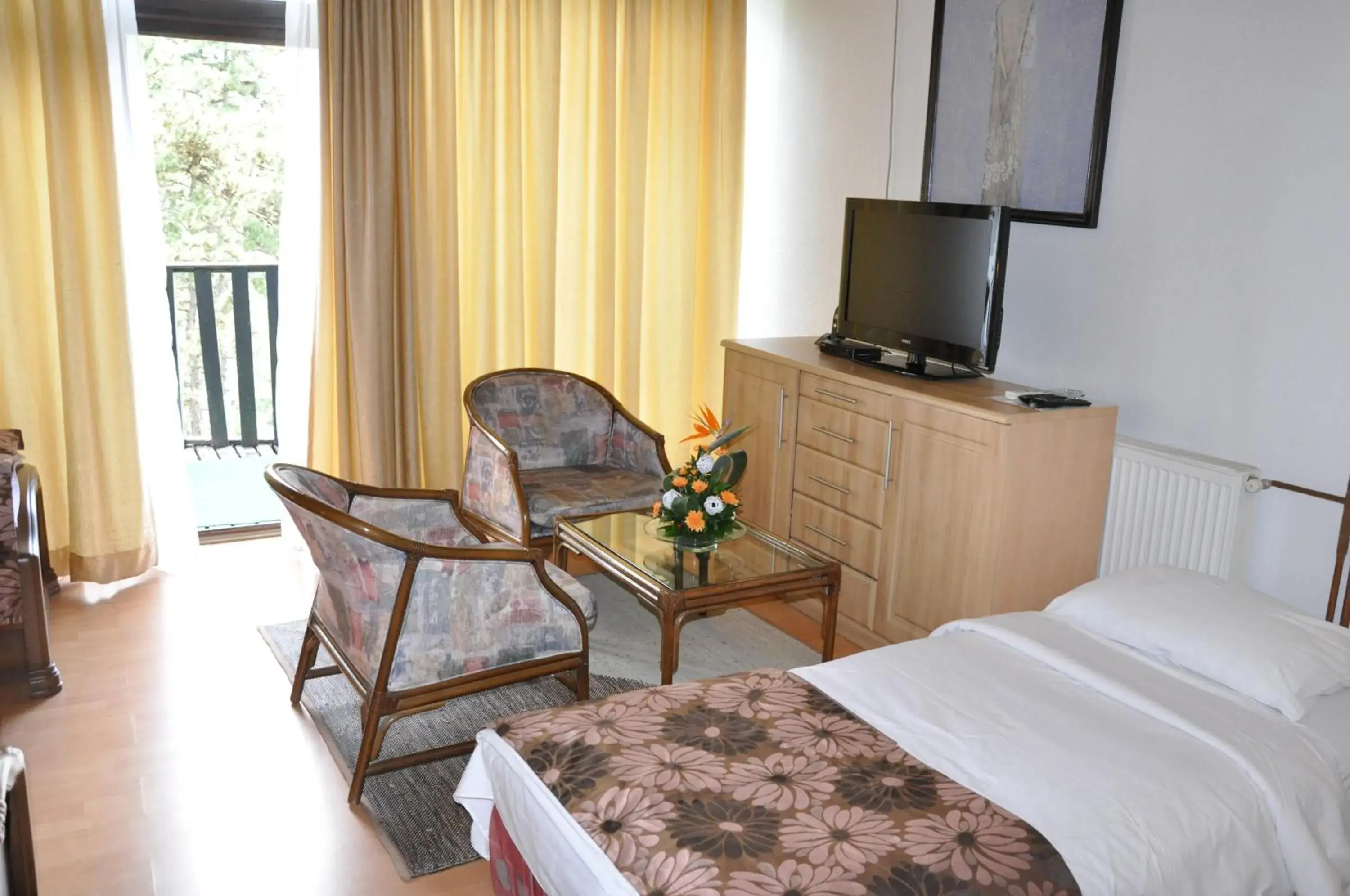 Budget Triple Room - single occupancy in Hotel Simpo Pržar Budget Triple Room - single occupancy in Hotel Simpo Pržar