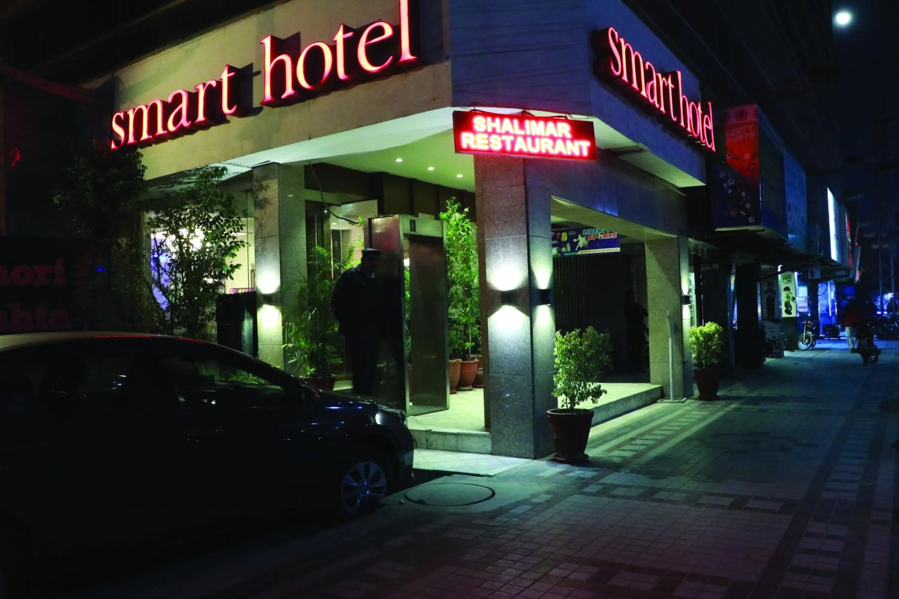 Facade/entrance in Smart Hotel