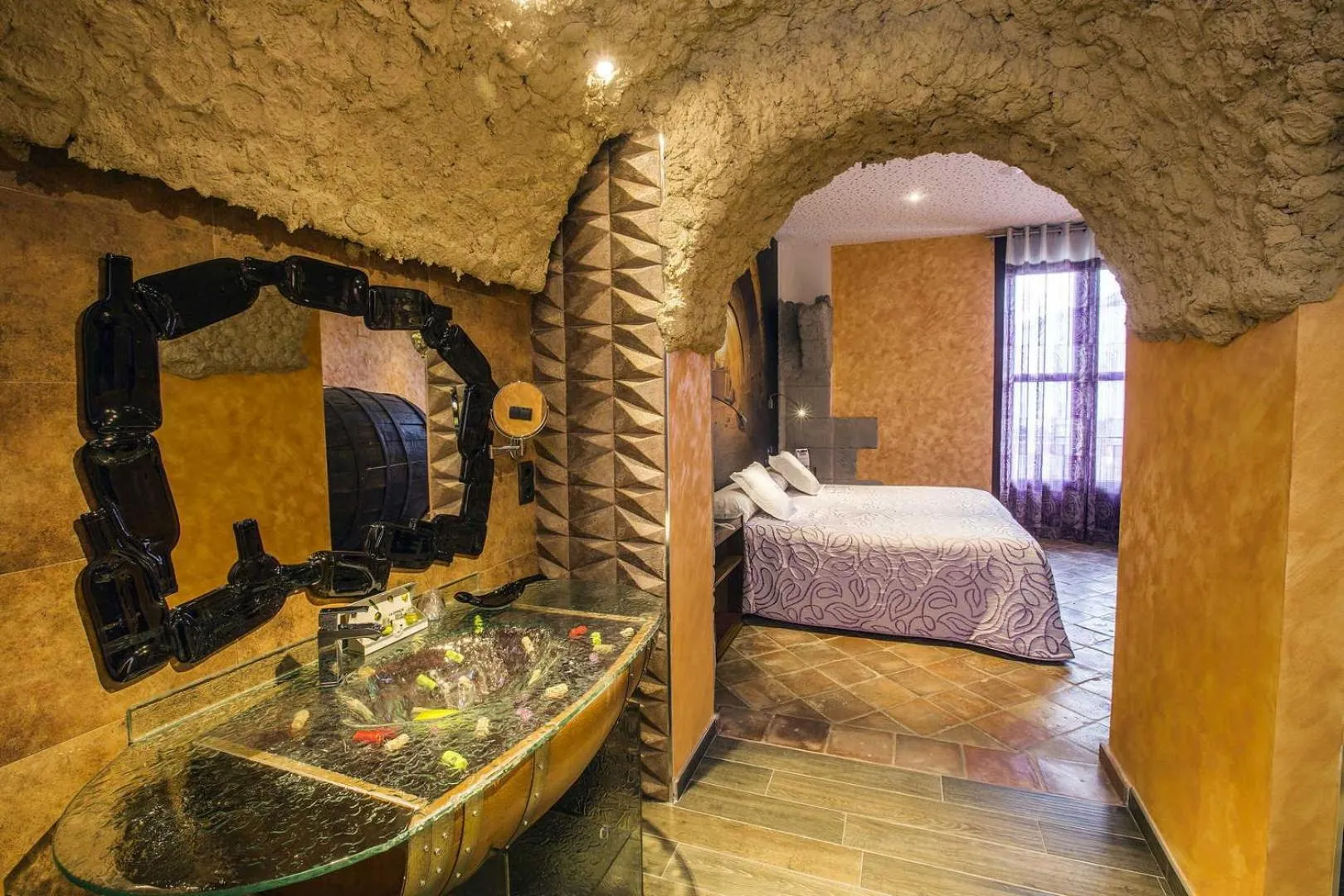 Day, Bed in Hotel SPA El Lagar de Isilla