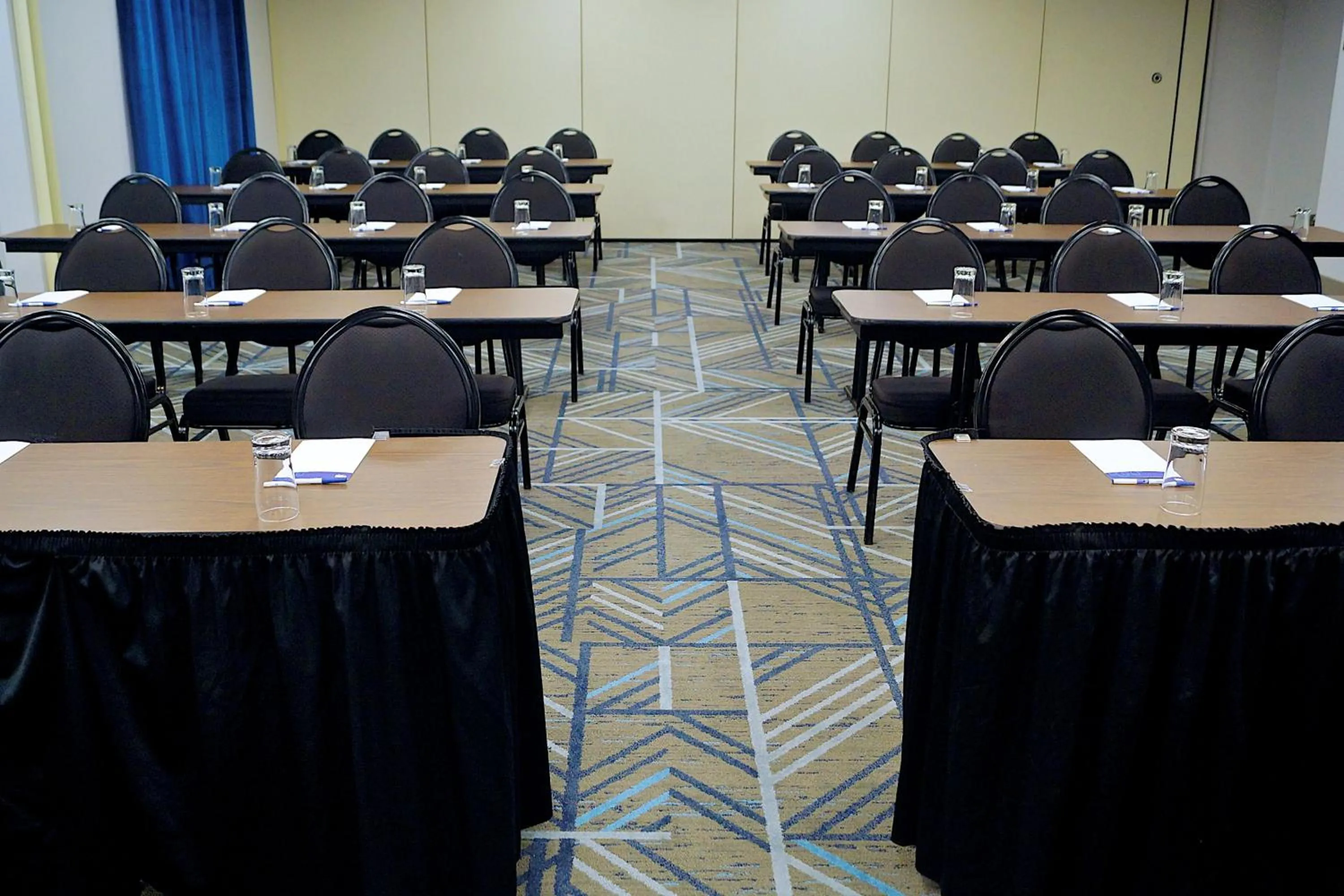 Meeting/conference room in Holiday Inn Express Deer Lake, an IHG Hotel
