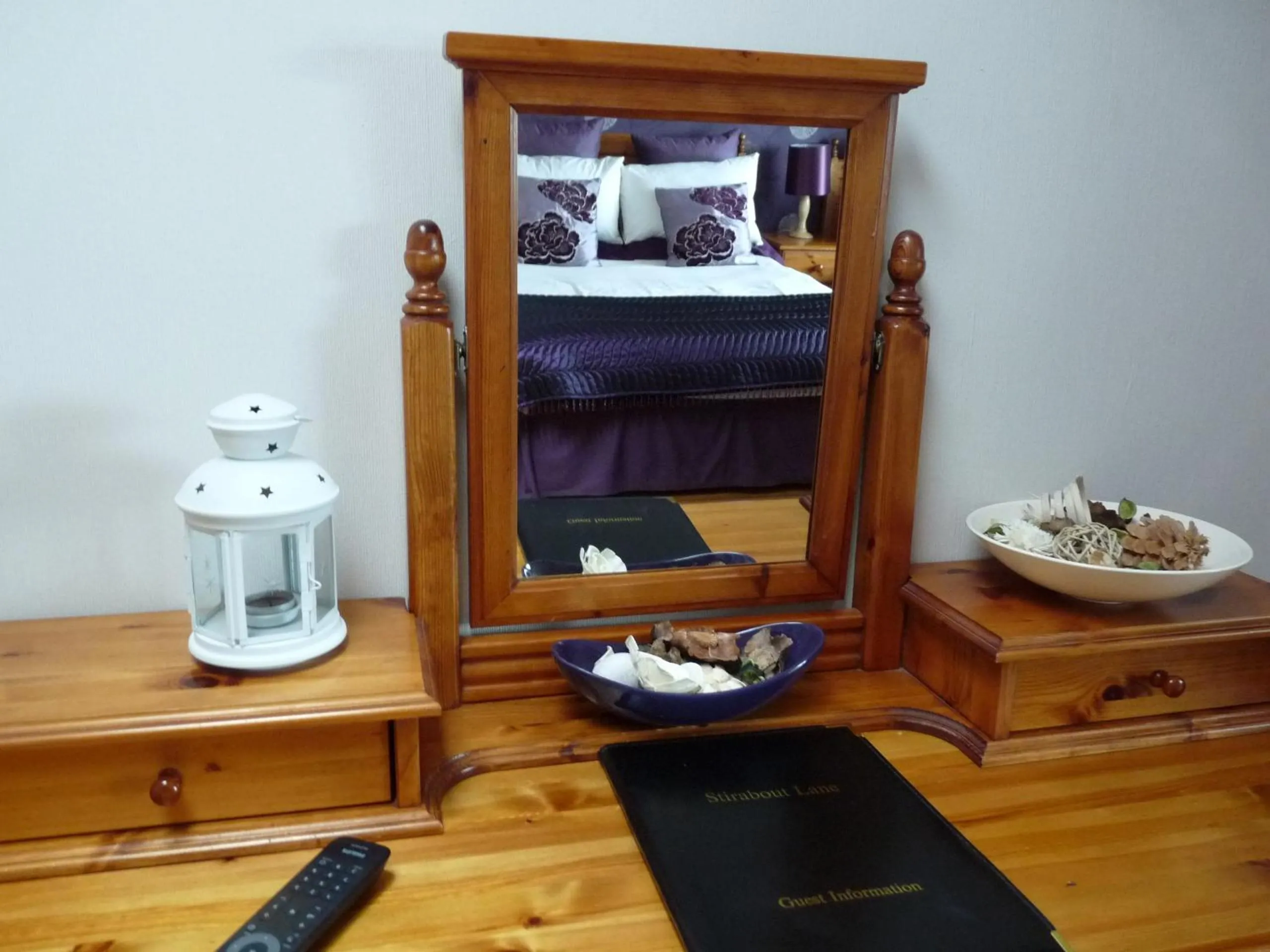Bedroom, Bed in Stirabout Lane B&B