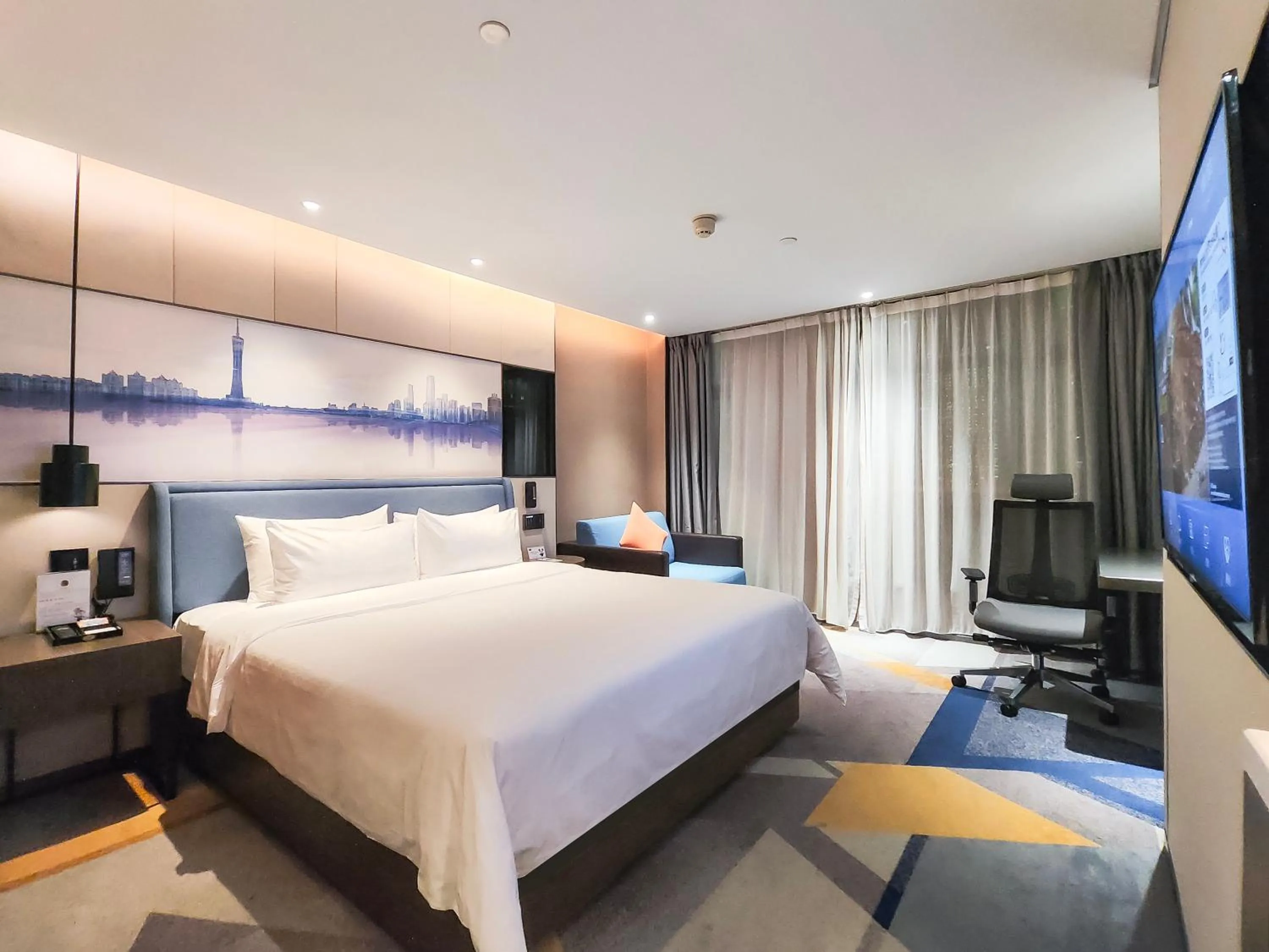 Bed in Hampton by Hilton Guangzhou Tianhe Sports Center