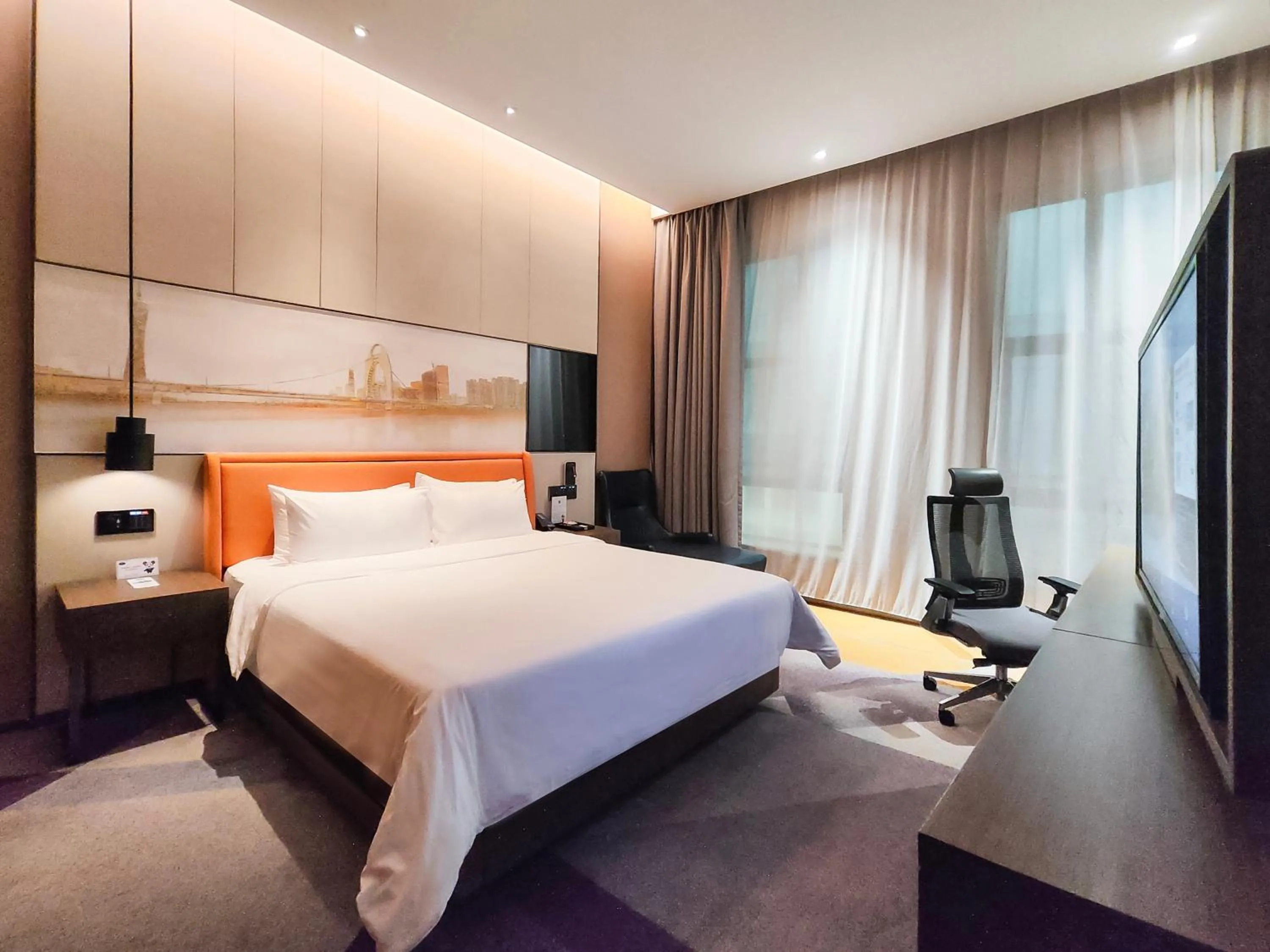 Bed in Hampton by Hilton Guangzhou Tianhe Sports Center