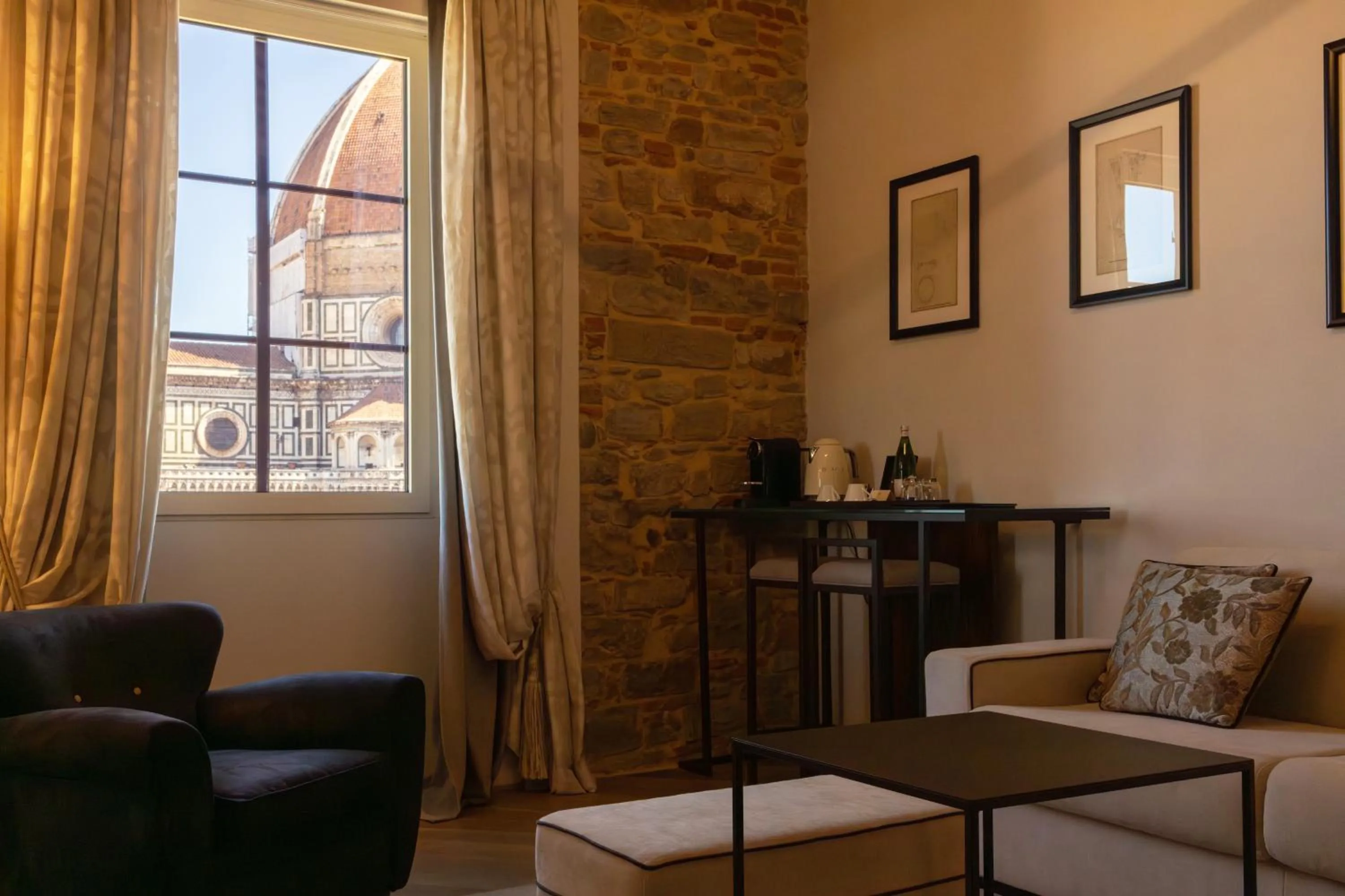 Seating area in Donati Luxury Tower Suites