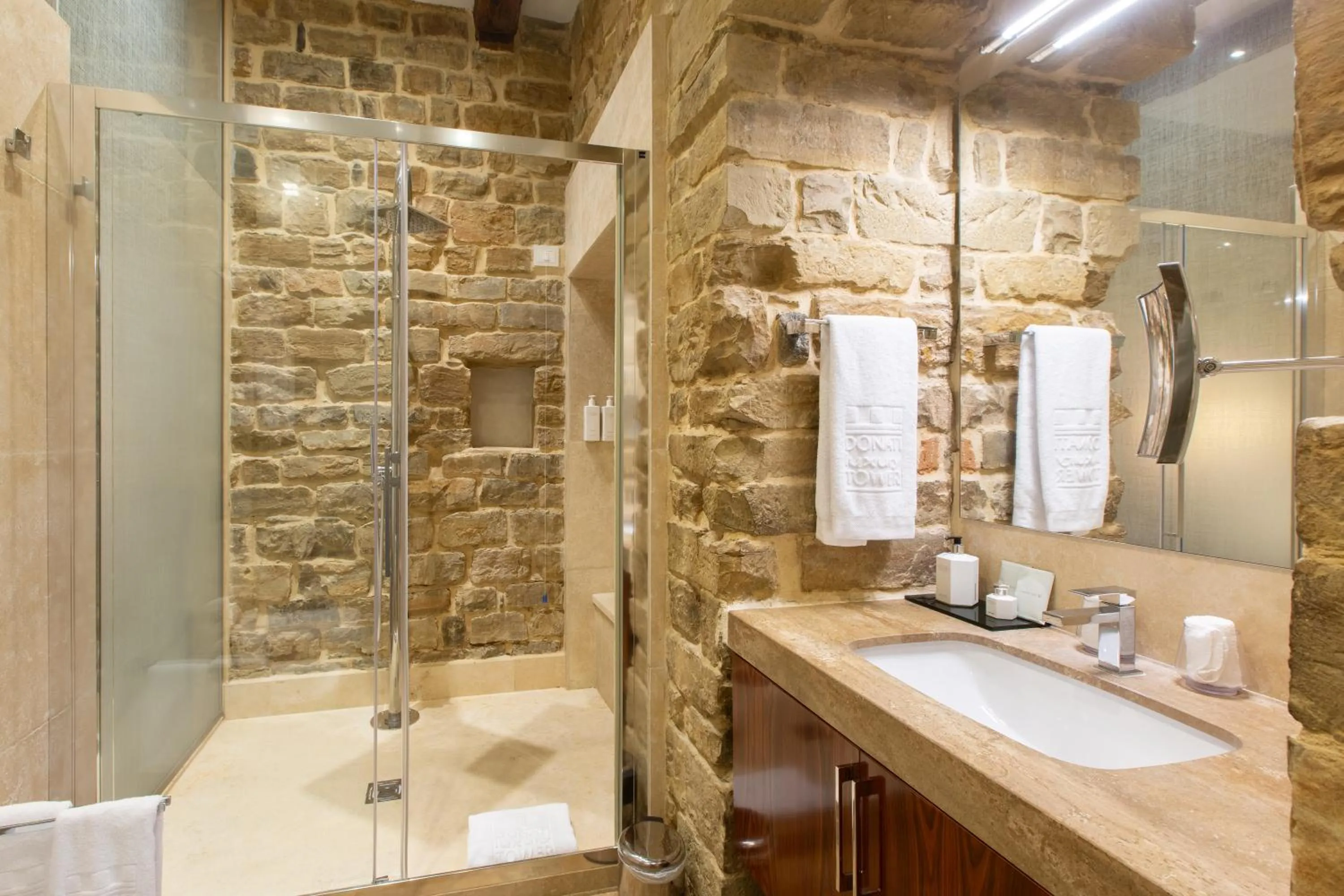 Bathroom in Donati Luxury Tower Suites