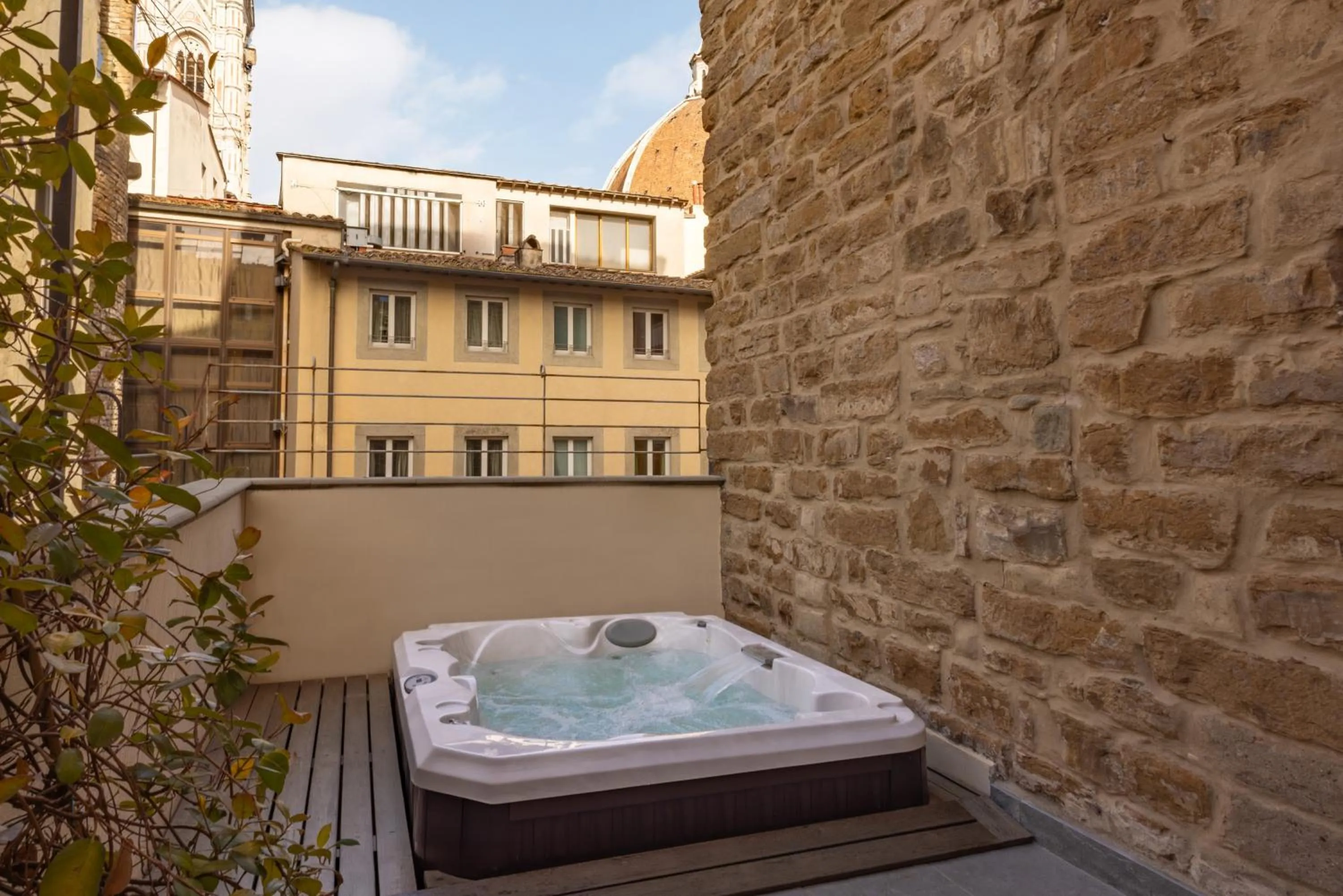 Balcony/Terrace in Donati Luxury Tower Suites