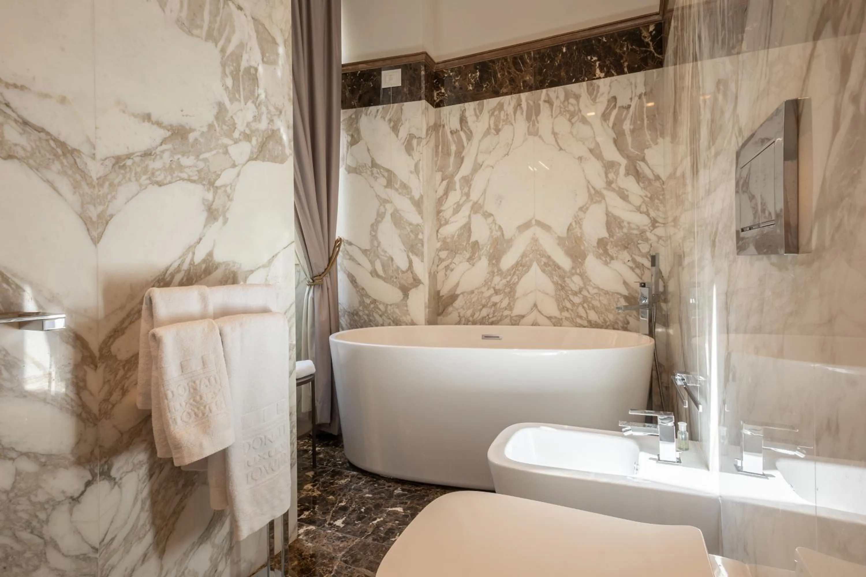 Bathroom in Donati Luxury Tower Suites