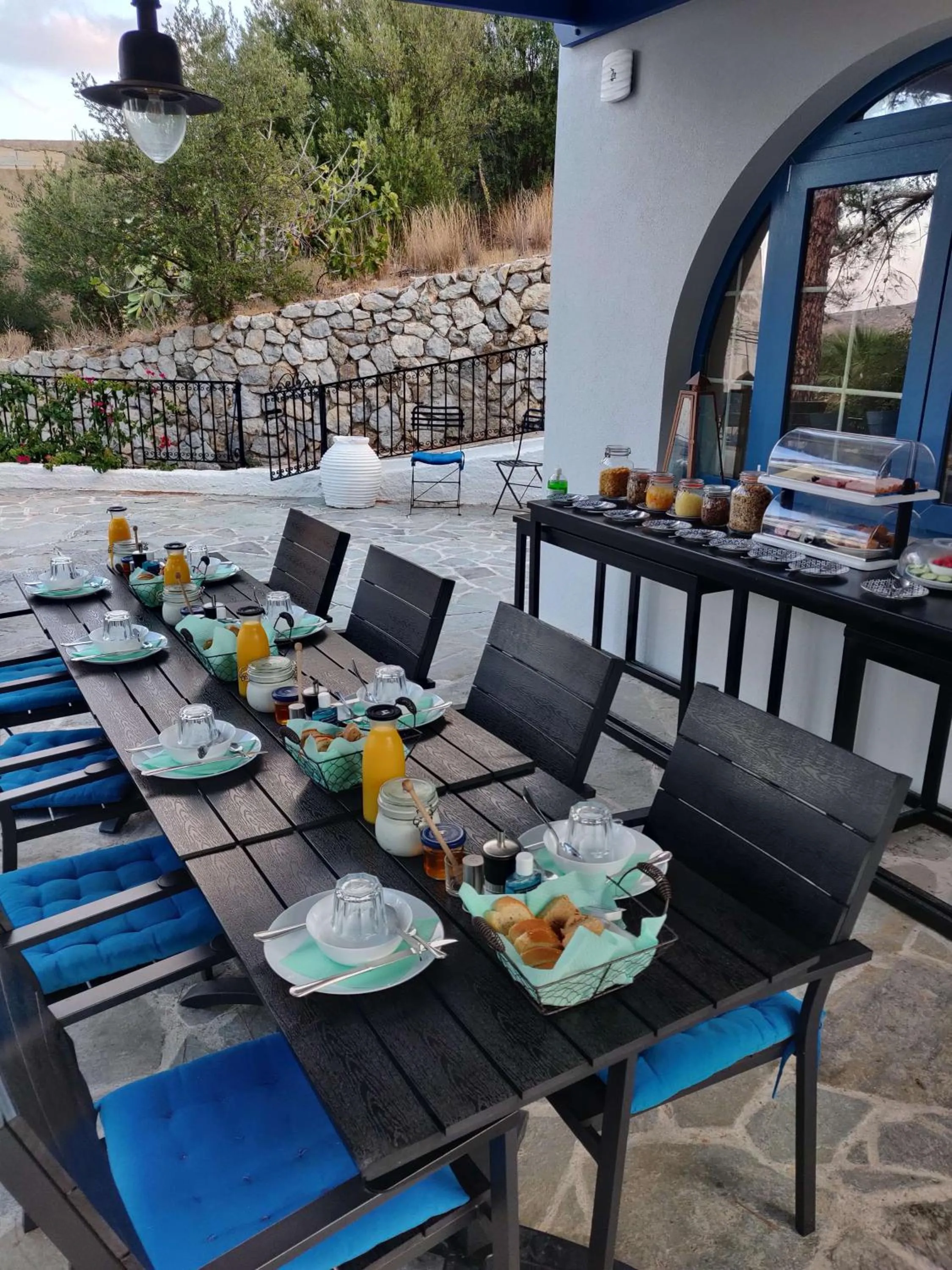 Food and drinks in Aphrodite Studios