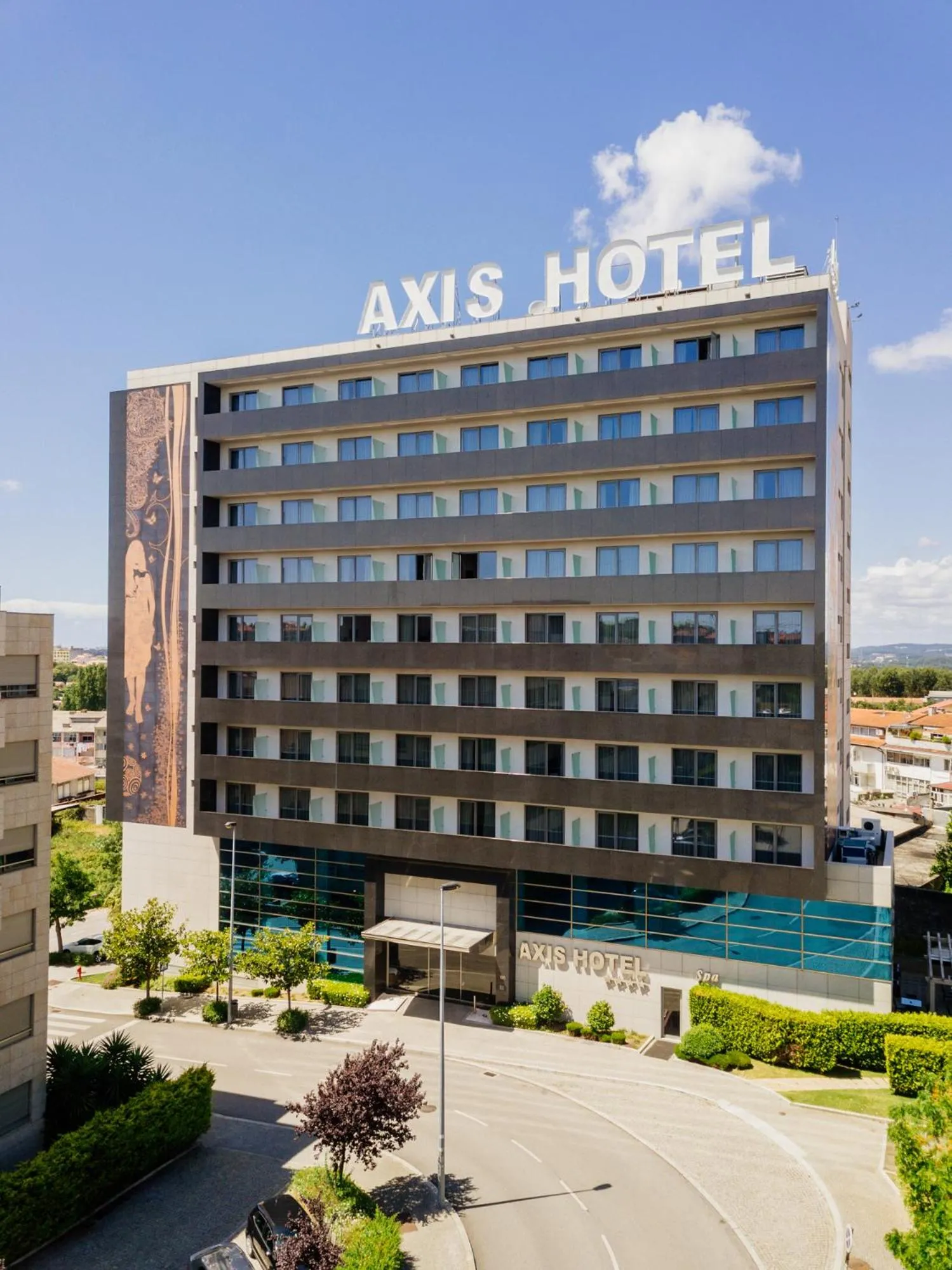 Property building in Axis Porto Business & Spa Hotel