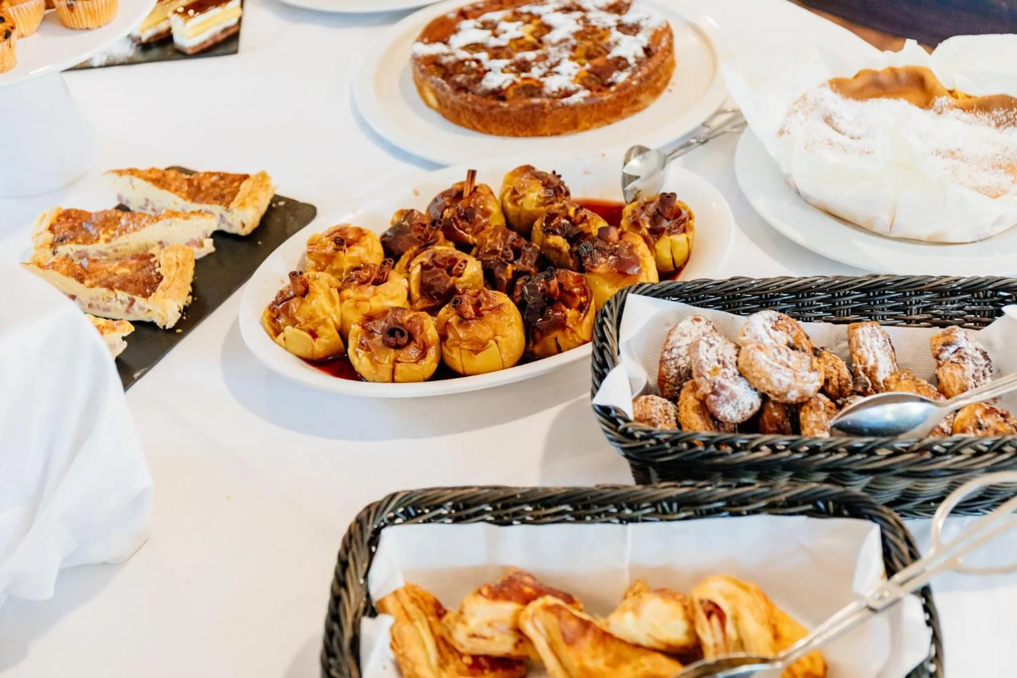 Breakfast in Axis Porto Business & Spa Hotel