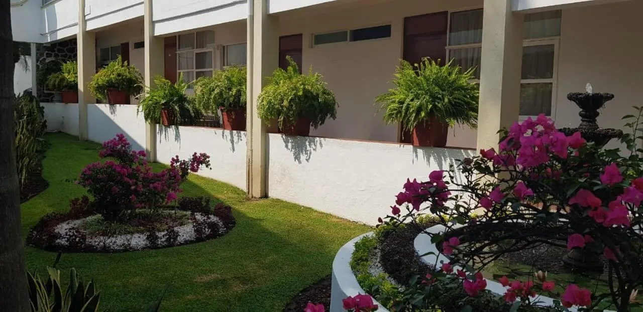 Patio in Hotel Posada Quinta Las Flores