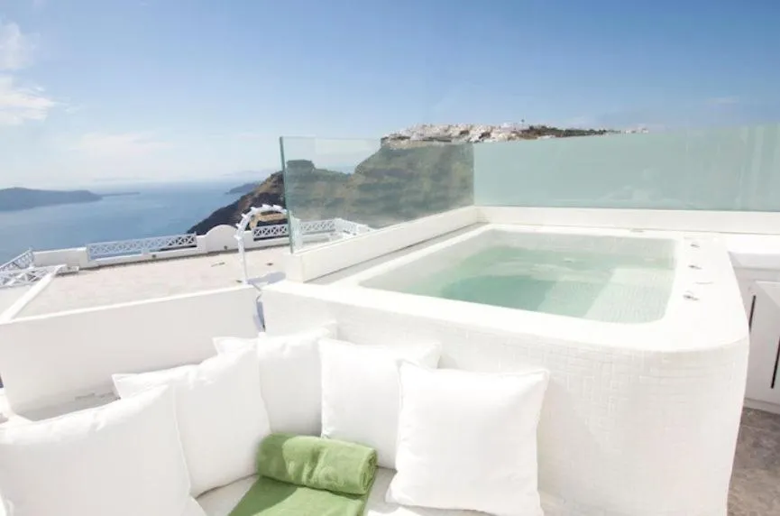 Allure Suites