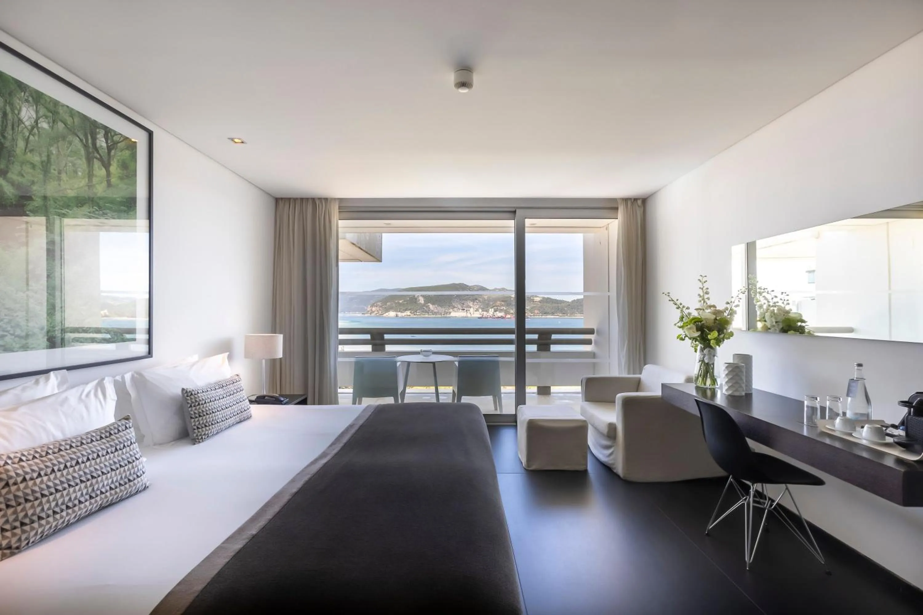 Photo of the whole room in Troia Design Hotel