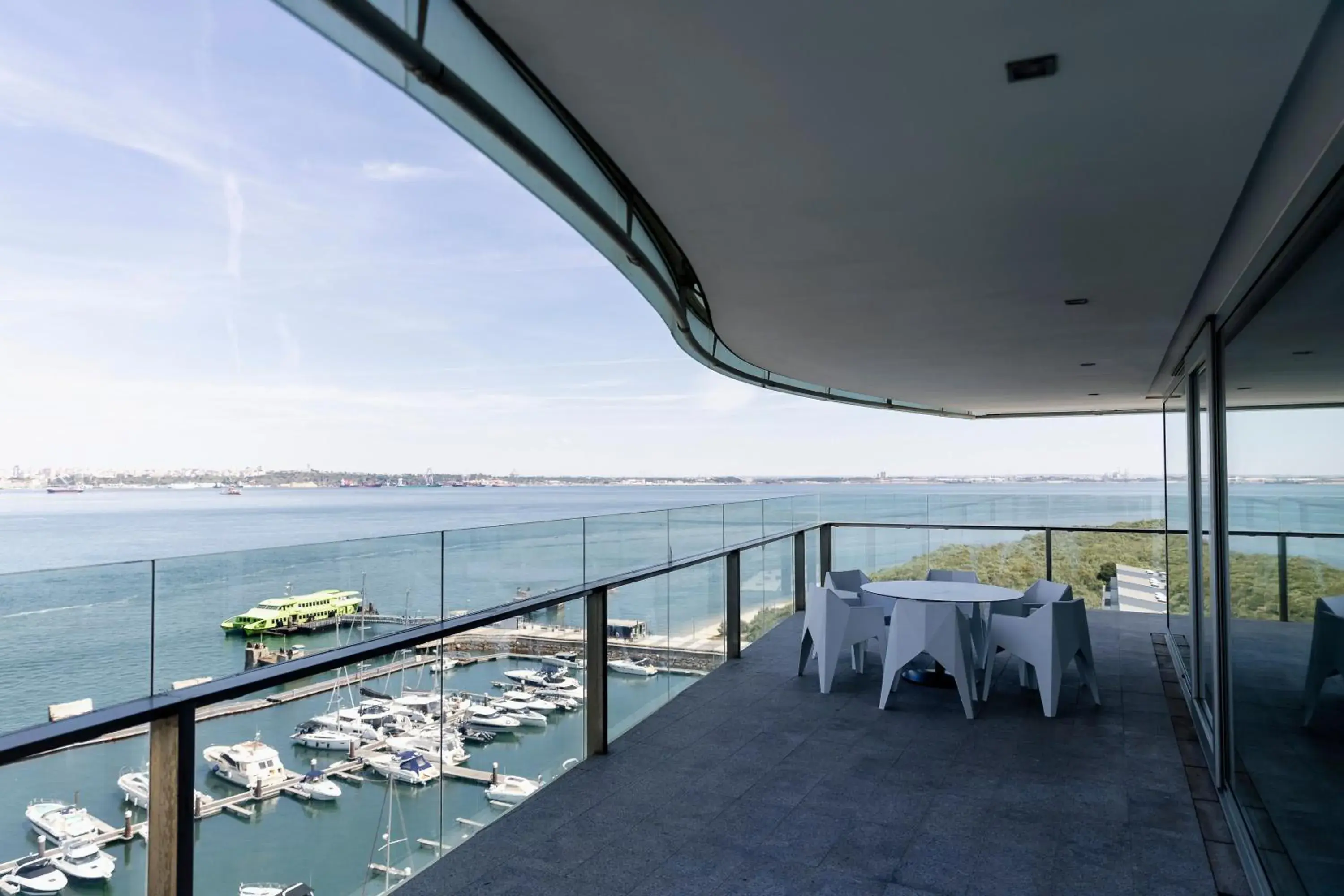 Three-Bedroom Apartment in Troia Design Hotel Three-Bedroom Apartment in Troia Design Hotel