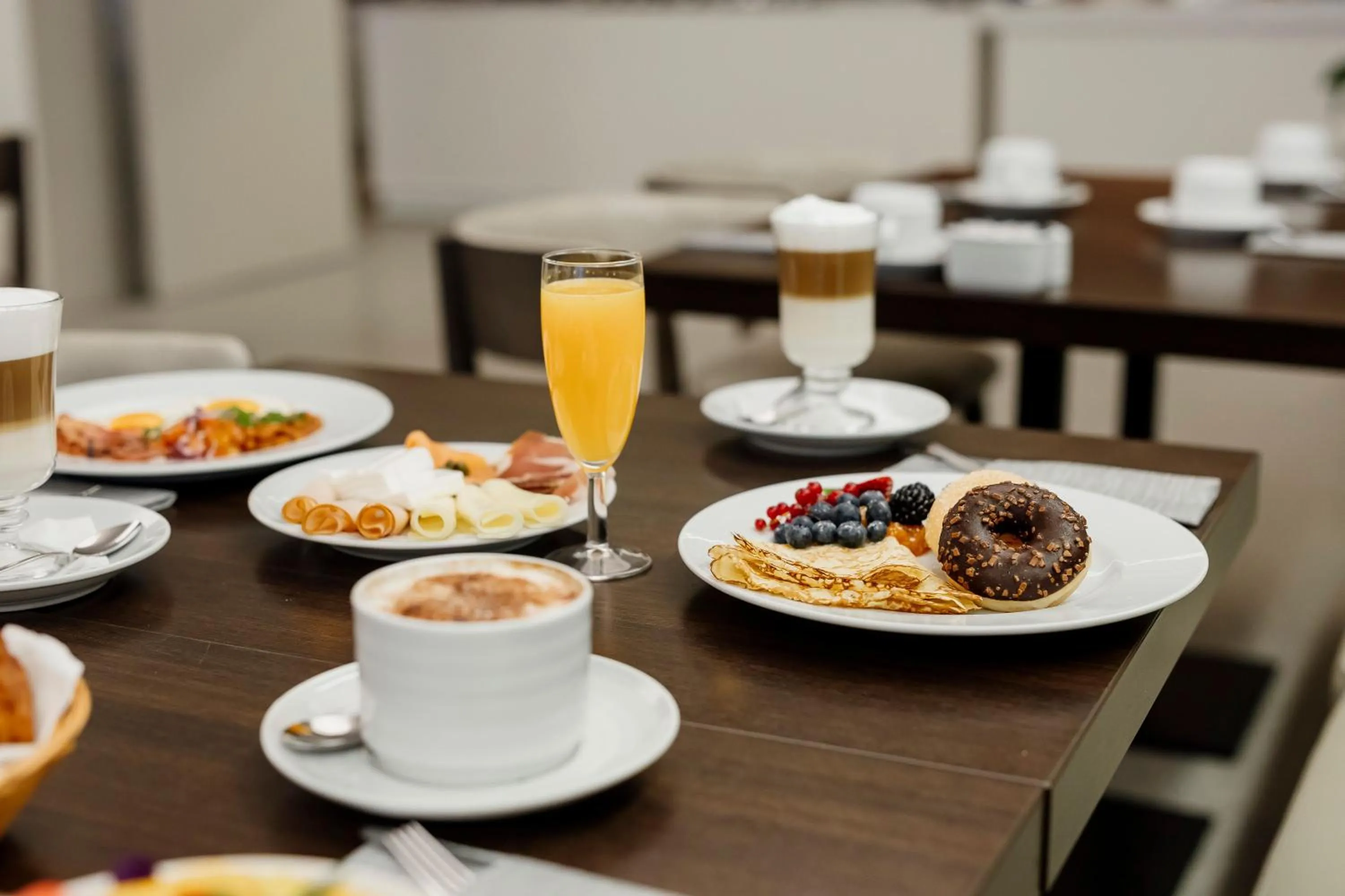 Breakfast in Troia Design Hotel