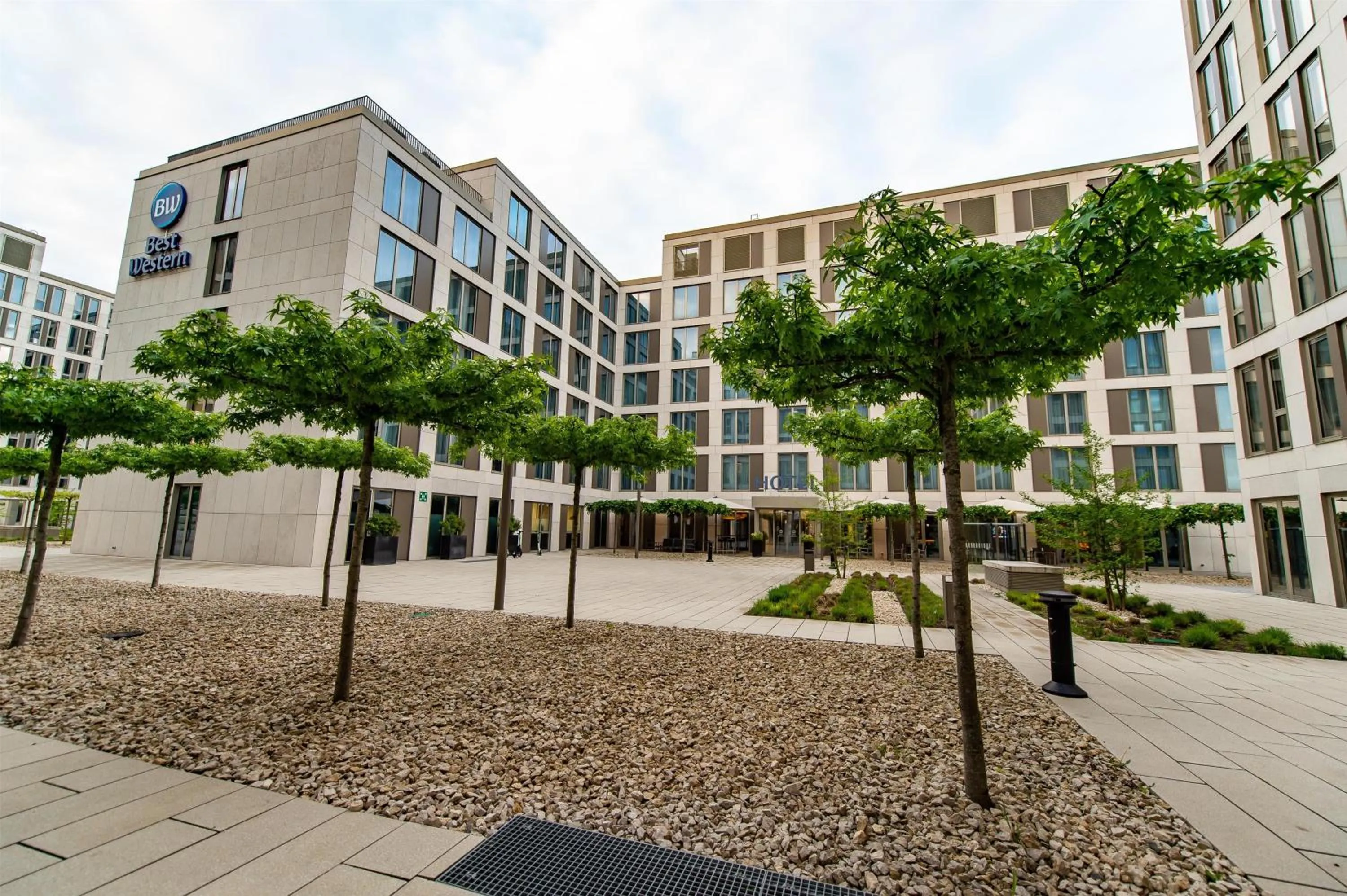 Property building in Best Western Hotel Wiesbaden