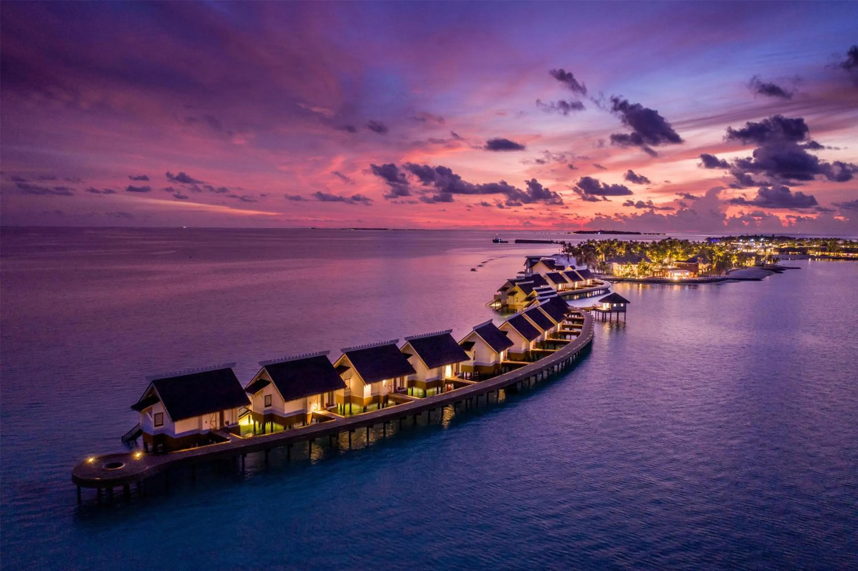 SAii Lagoon Maldives, Curio Collection By Hilton