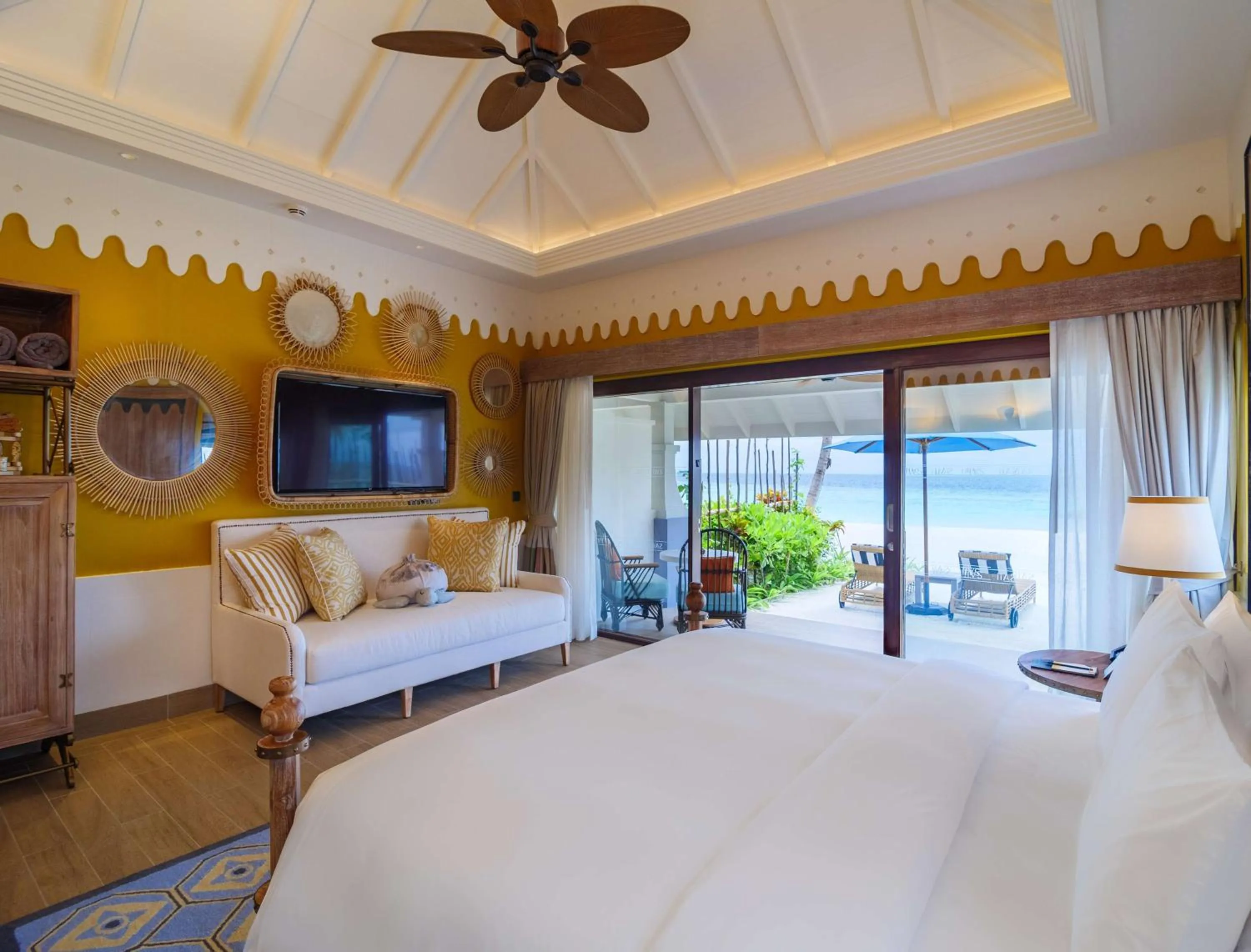 Bed in SAii Lagoon Maldives, Curio Collection By Hilton