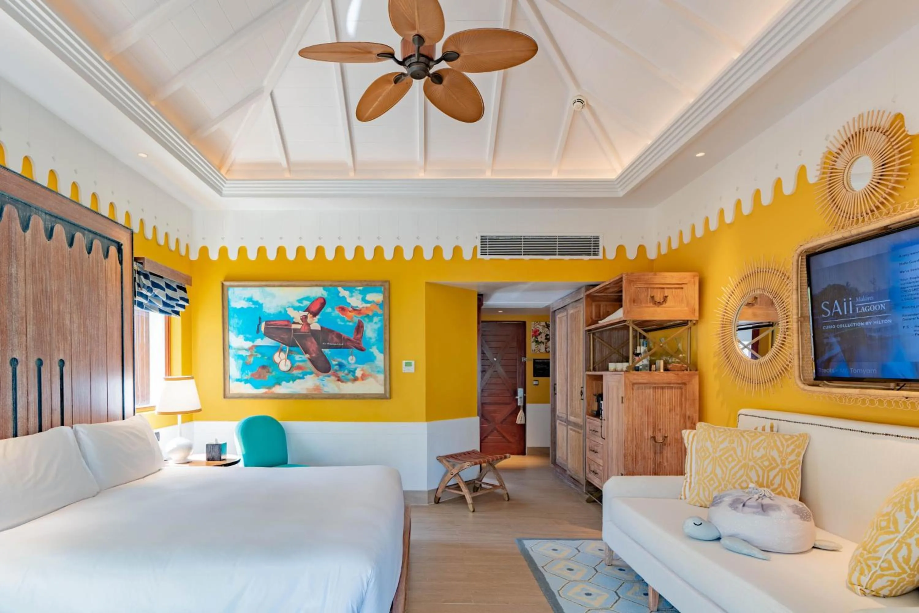 Bed in SAii Lagoon Maldives, Curio Collection By Hilton