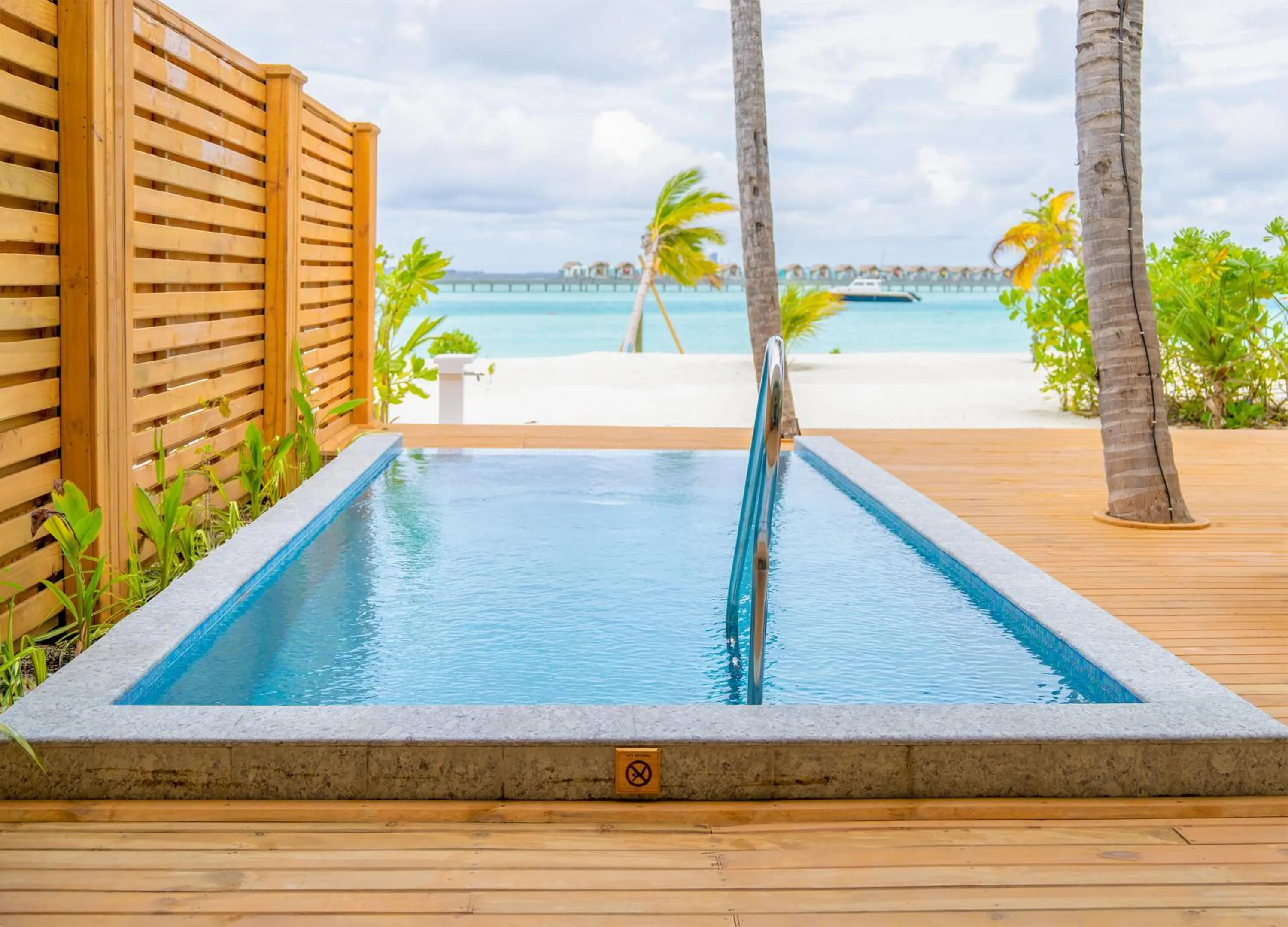 Balcony/Terrace in SAii Lagoon Maldives, Curio Collection By Hilton