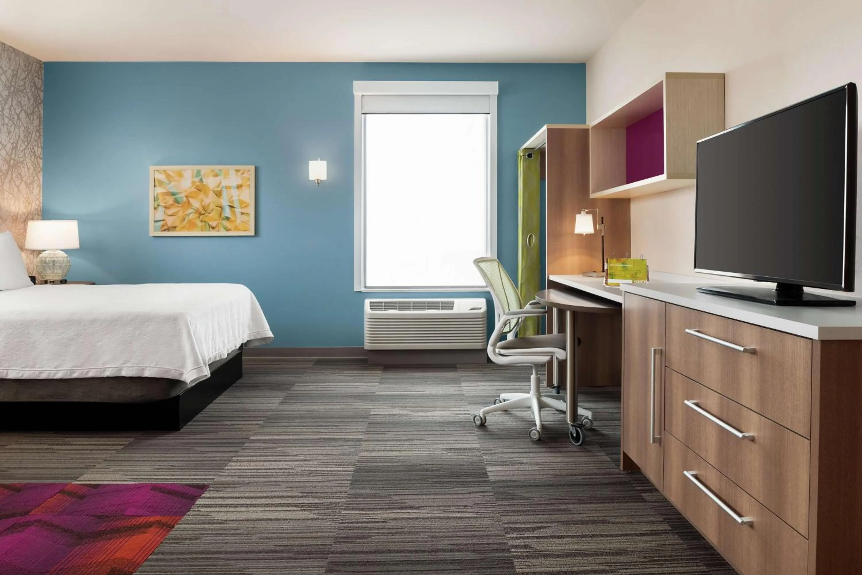 Bedroom, Bed in Home2 Suites By Hilton Brooklyn Park Minneapolis