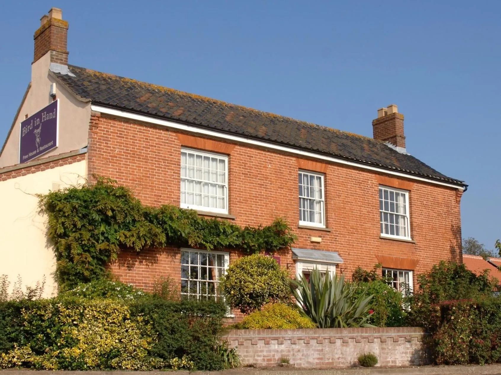 Property building in The Bird in Hand