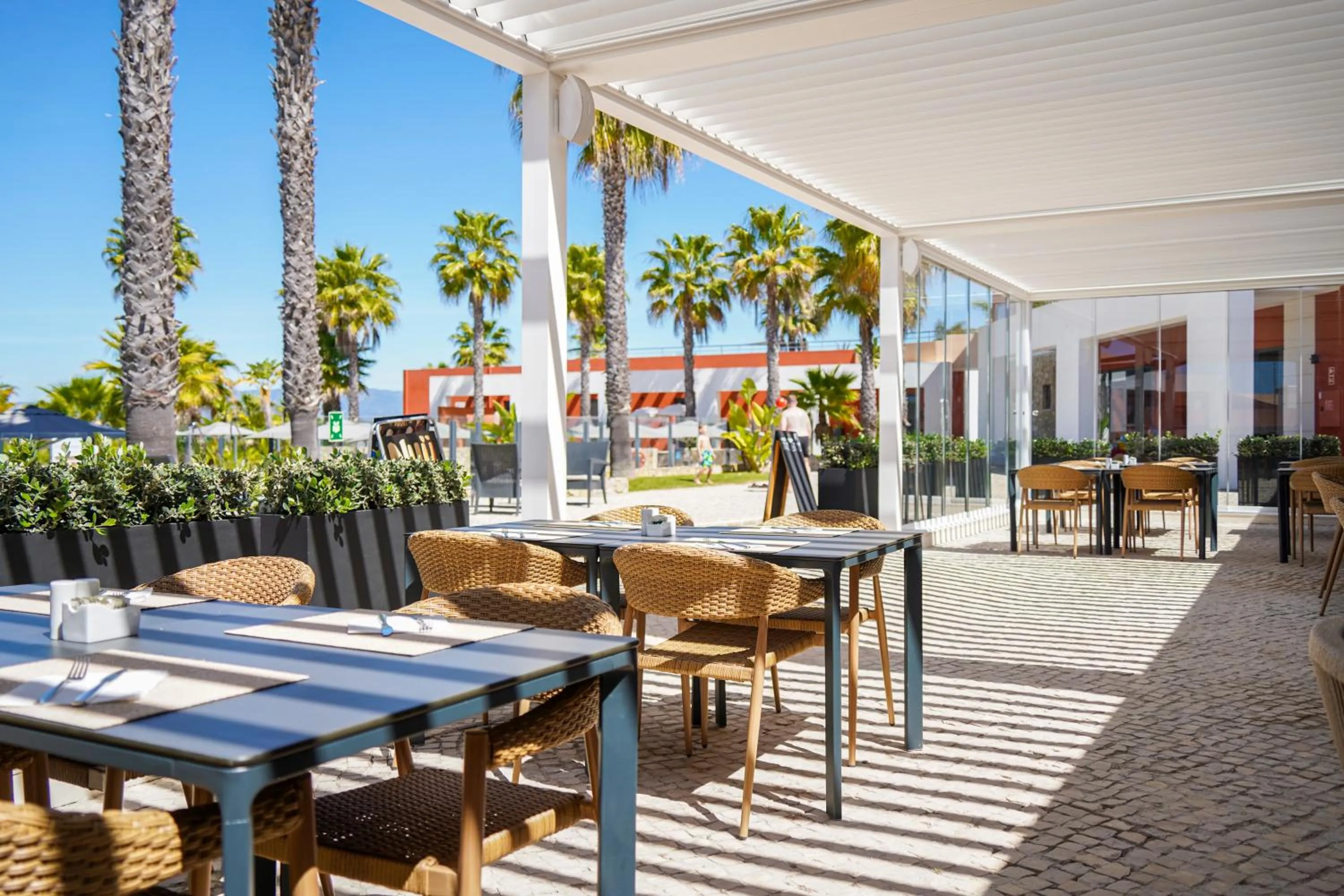 Restaurant/places to eat in Vitors Village