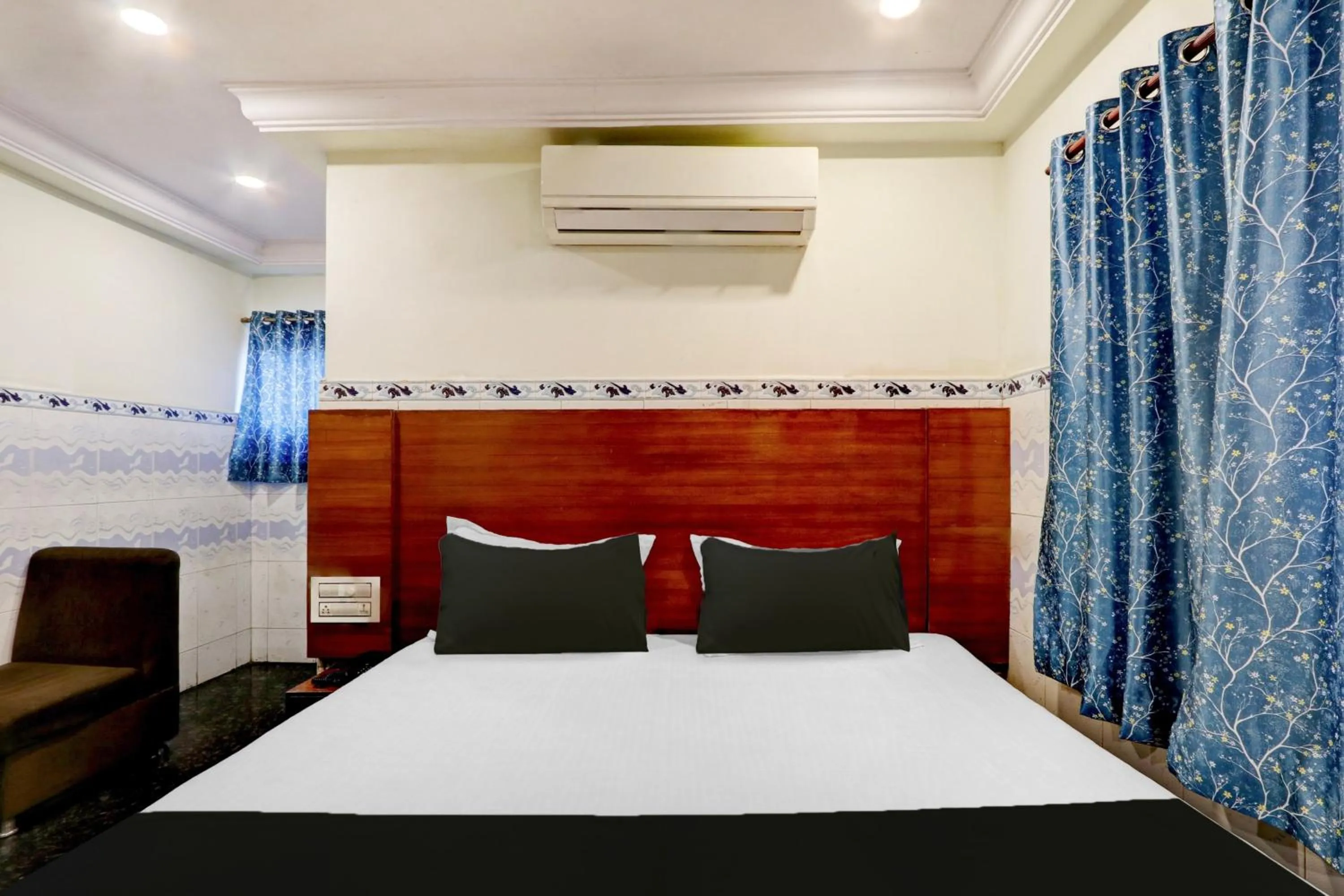 Bedroom, Bed in Super Hotel O Hanuman Pet Near Railway Station