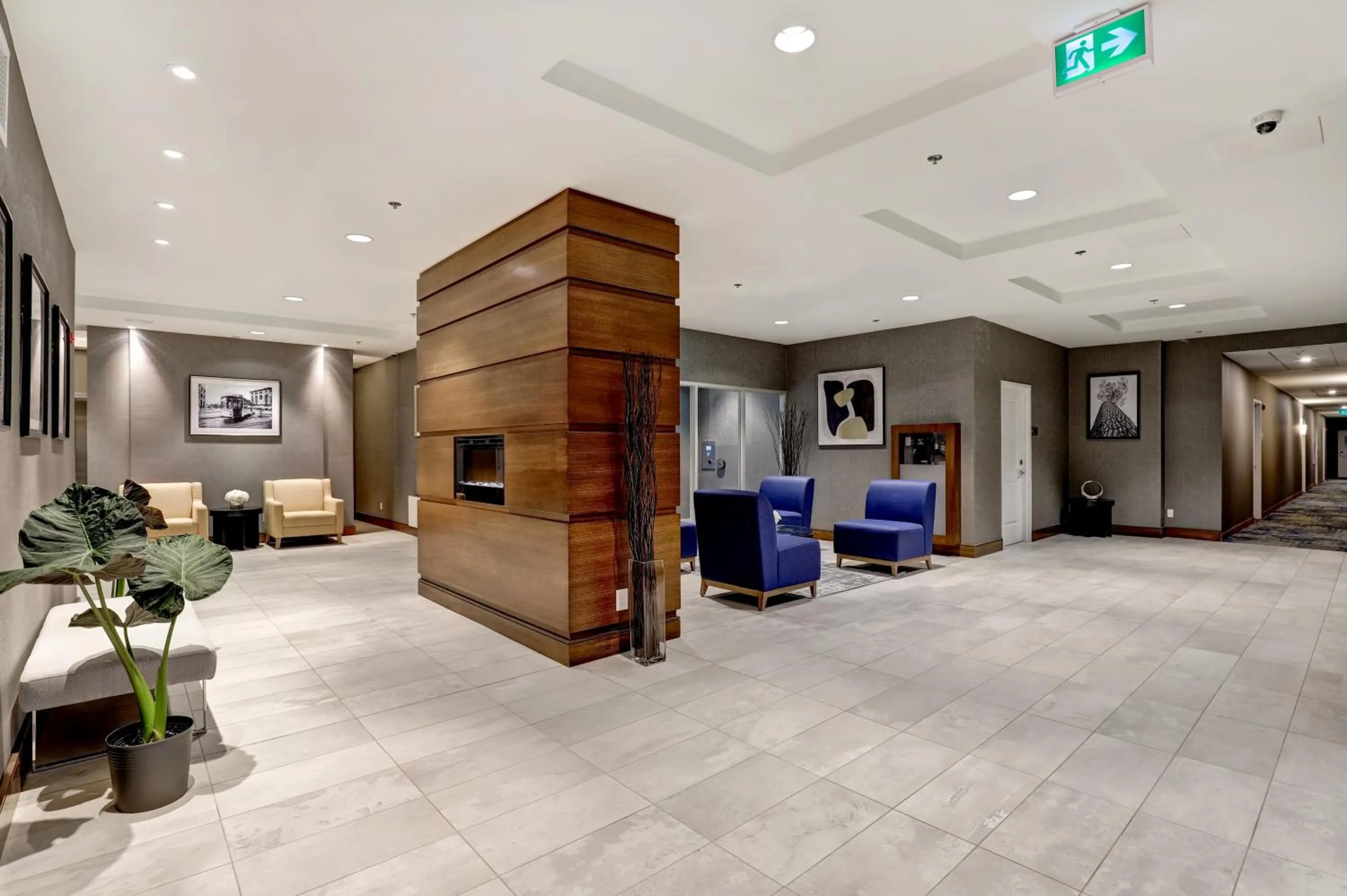 Lobby or reception, Lobby/Reception in Residences at Kanata Lakes