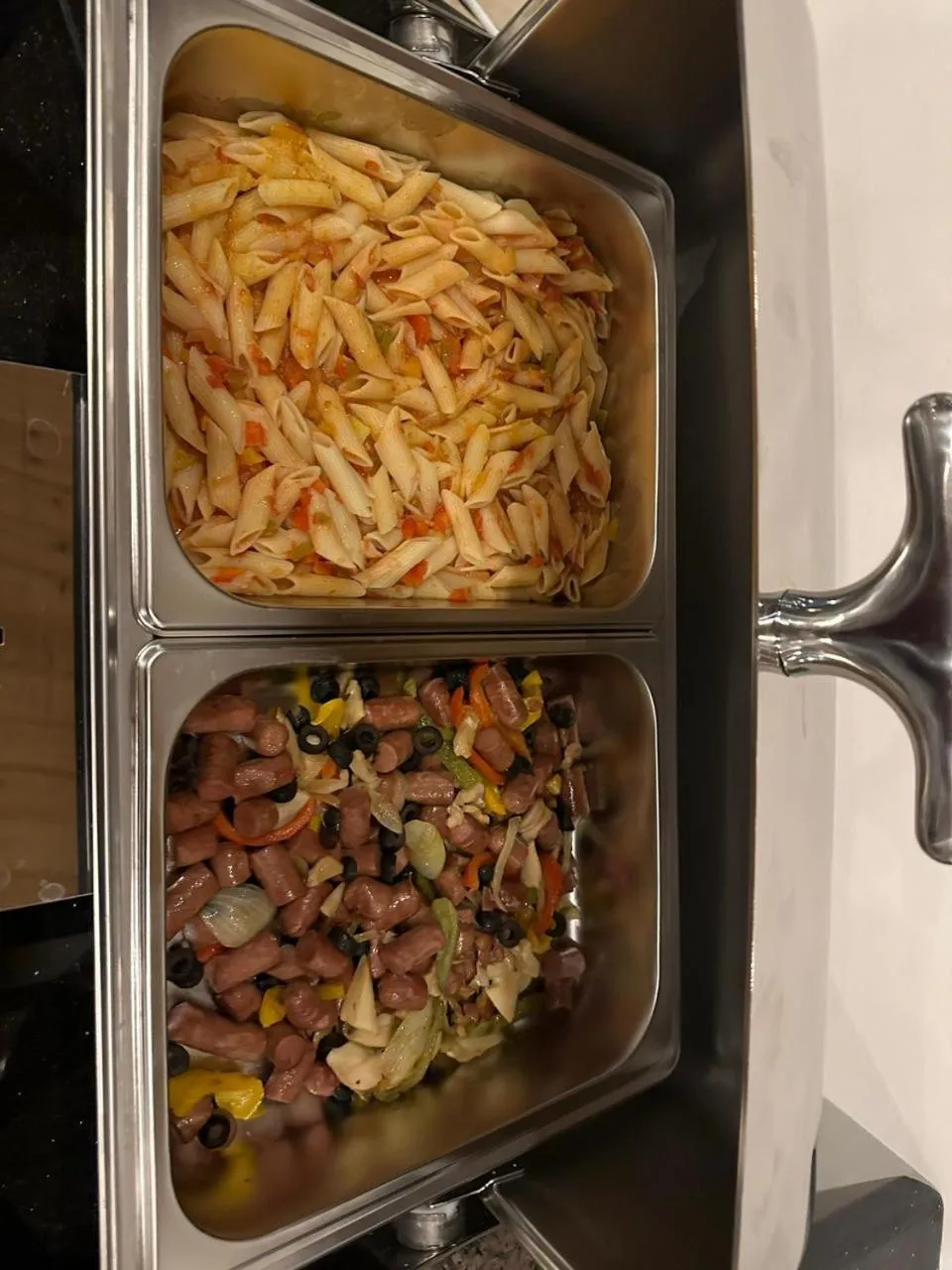 Restaurant/places to eat in Petra Sky Hotel