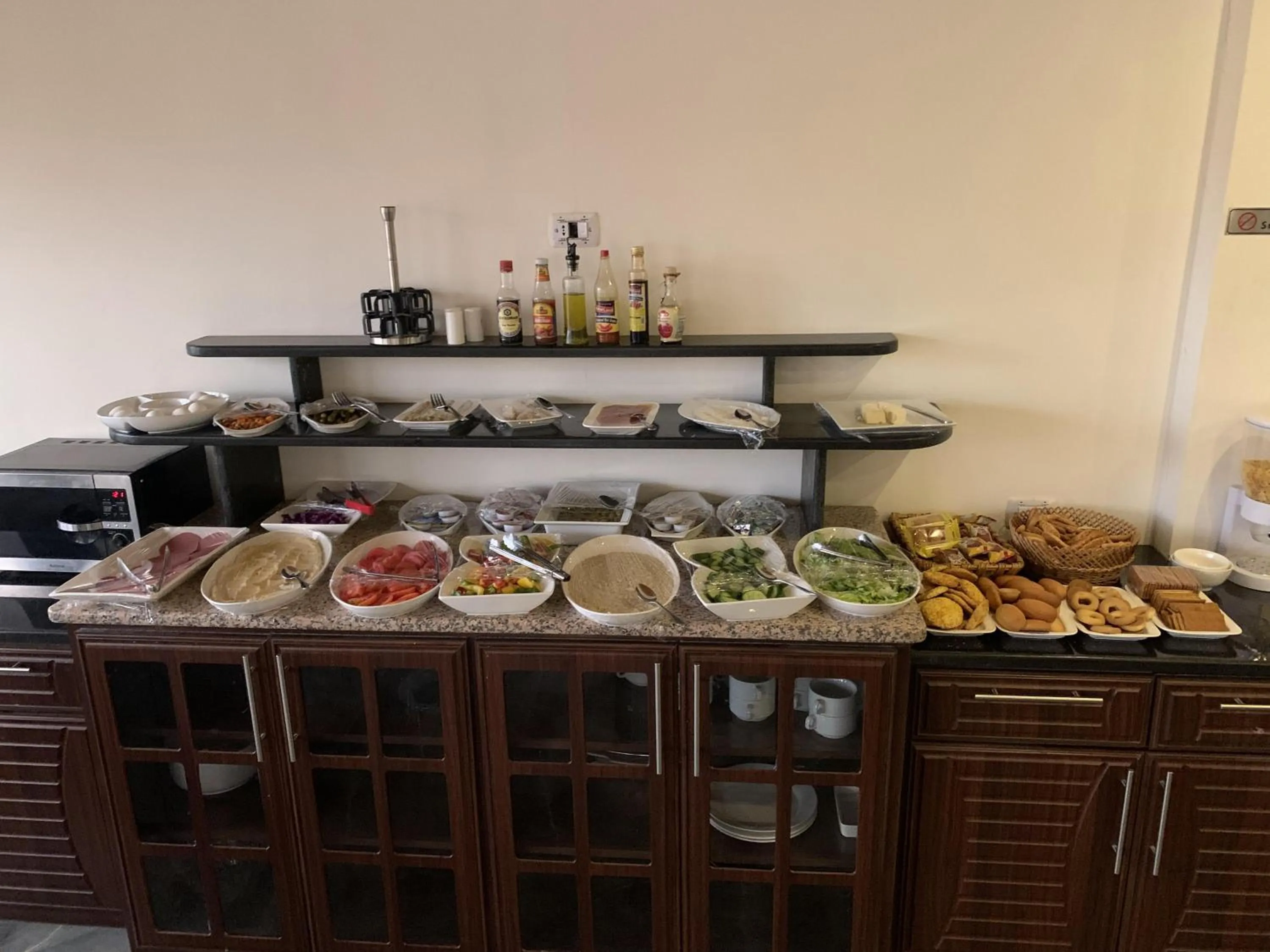 Food and drinks in Petra Sky Hotel