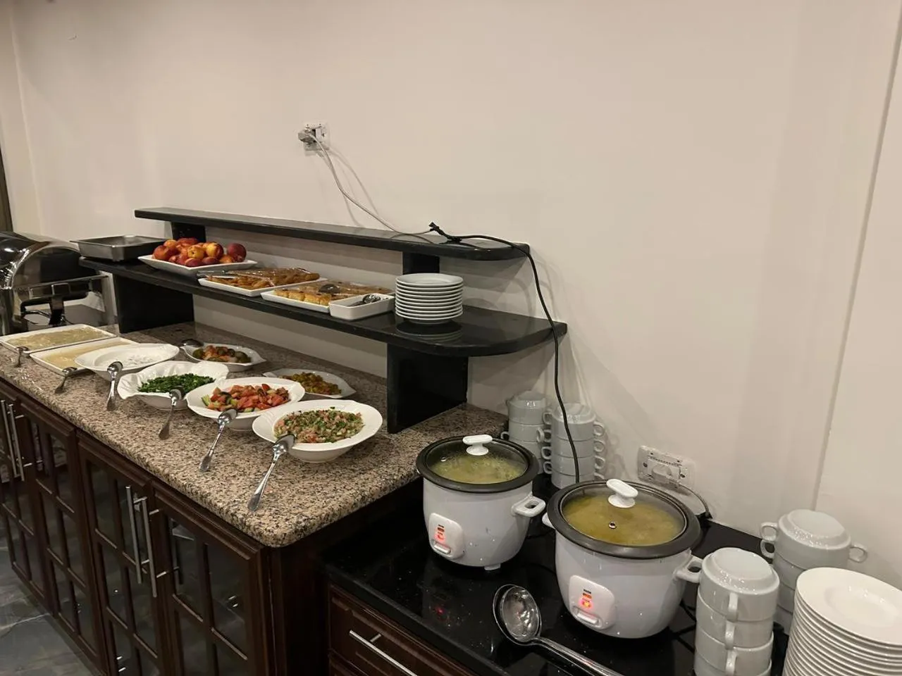 Restaurant/places to eat in Petra Sky Hotel