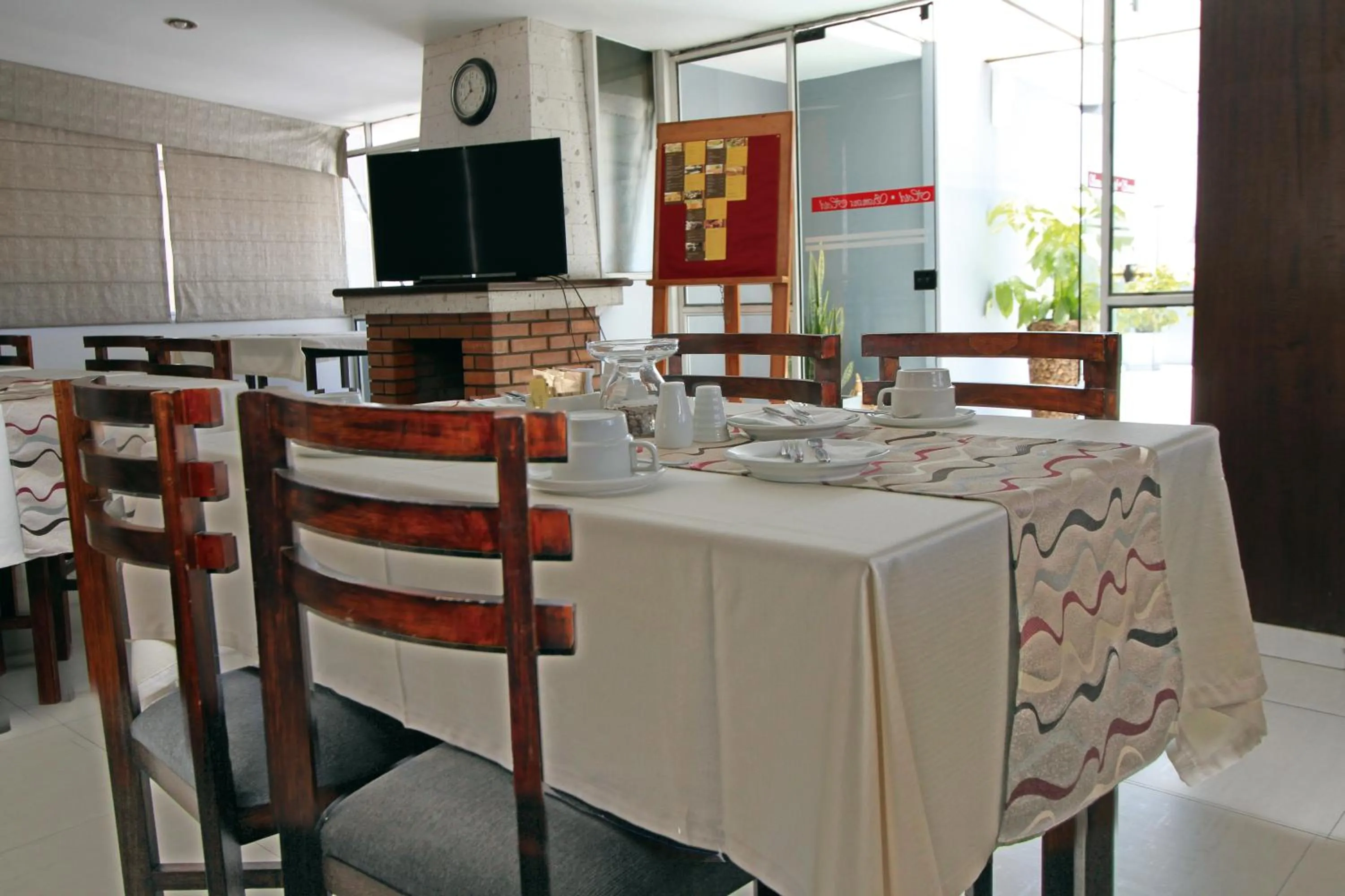 Restaurant/places to eat in Samana Hotel