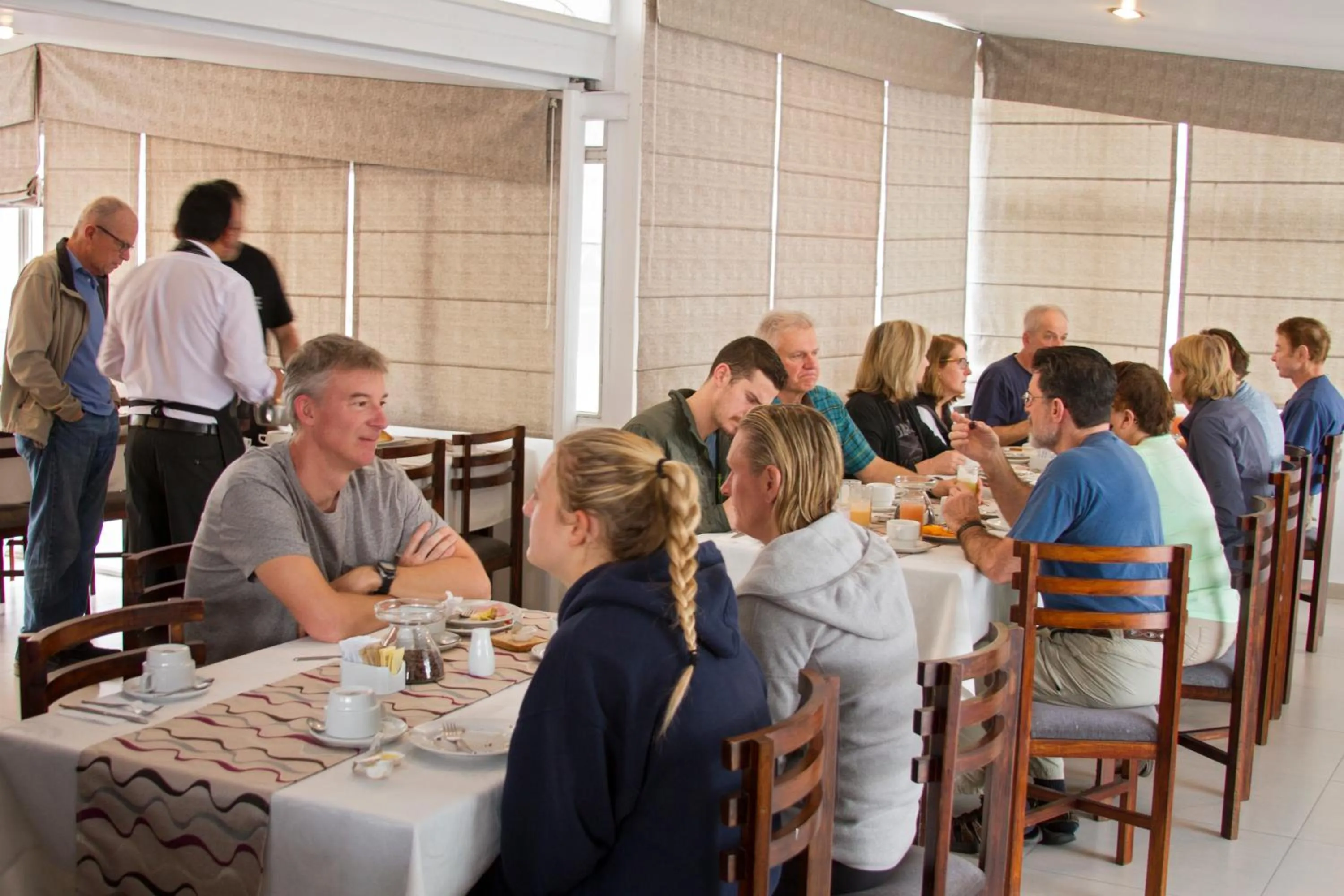 Buffet breakfast in Samana Hotel