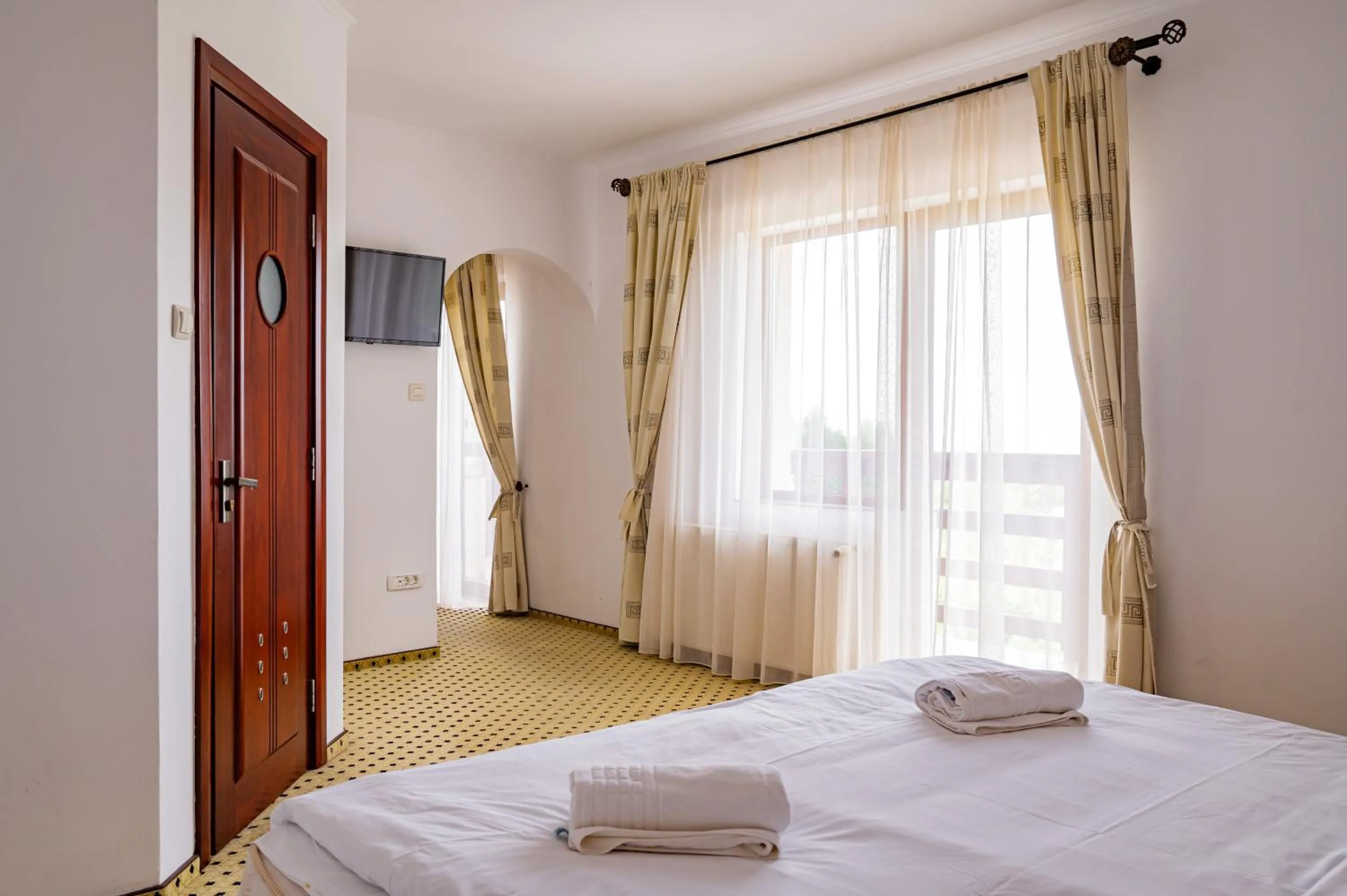 Photo of the whole room, Bed in Q Resort and Spa