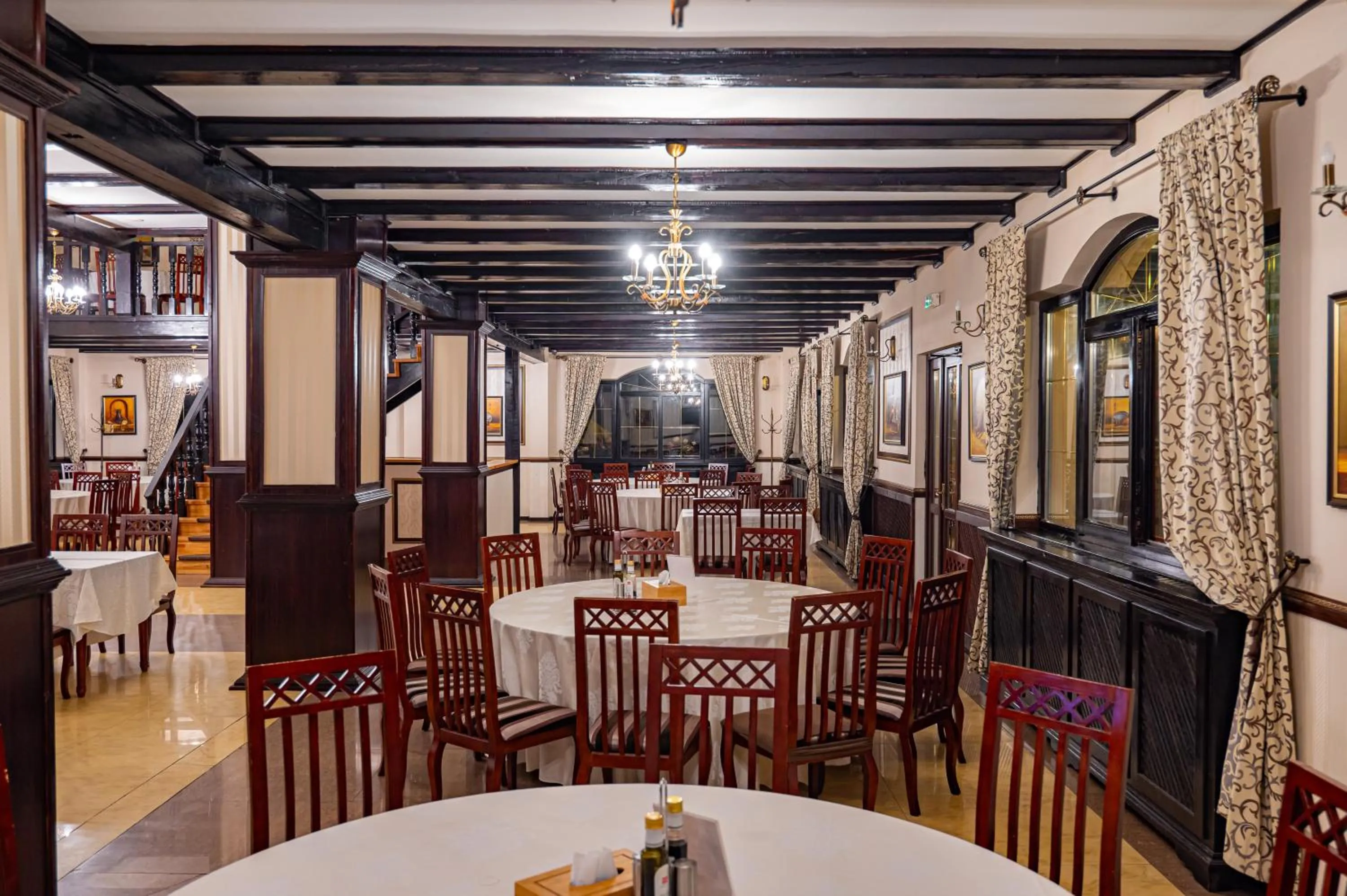 Restaurant/places to eat in Q Resort and Spa