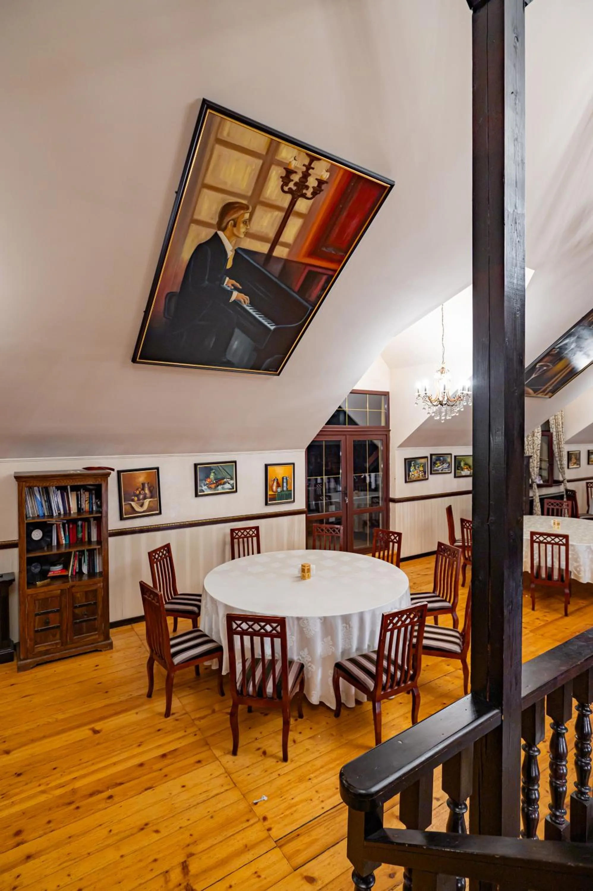 Restaurant/places to eat in Q Resort and Spa