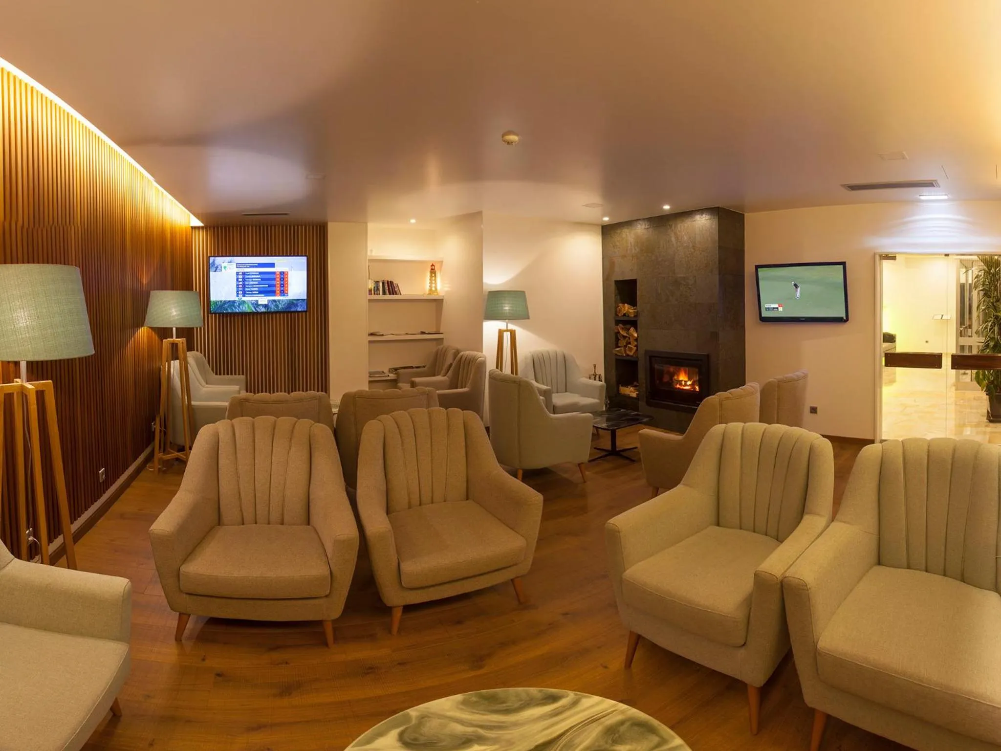 Communal lounge/ TV room in Hotel Miramar - São Pedro de Moel
