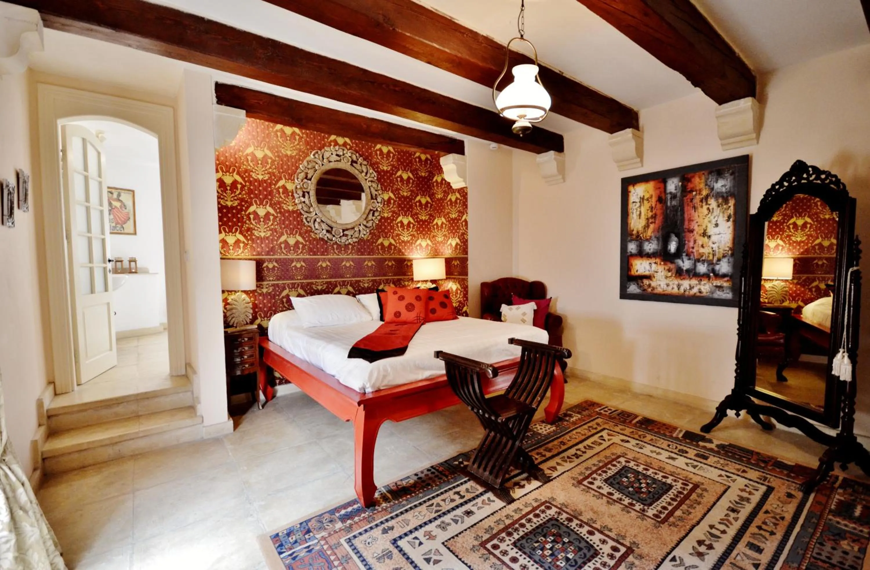 Bed in Chapel 5 Boutique Suites B&B