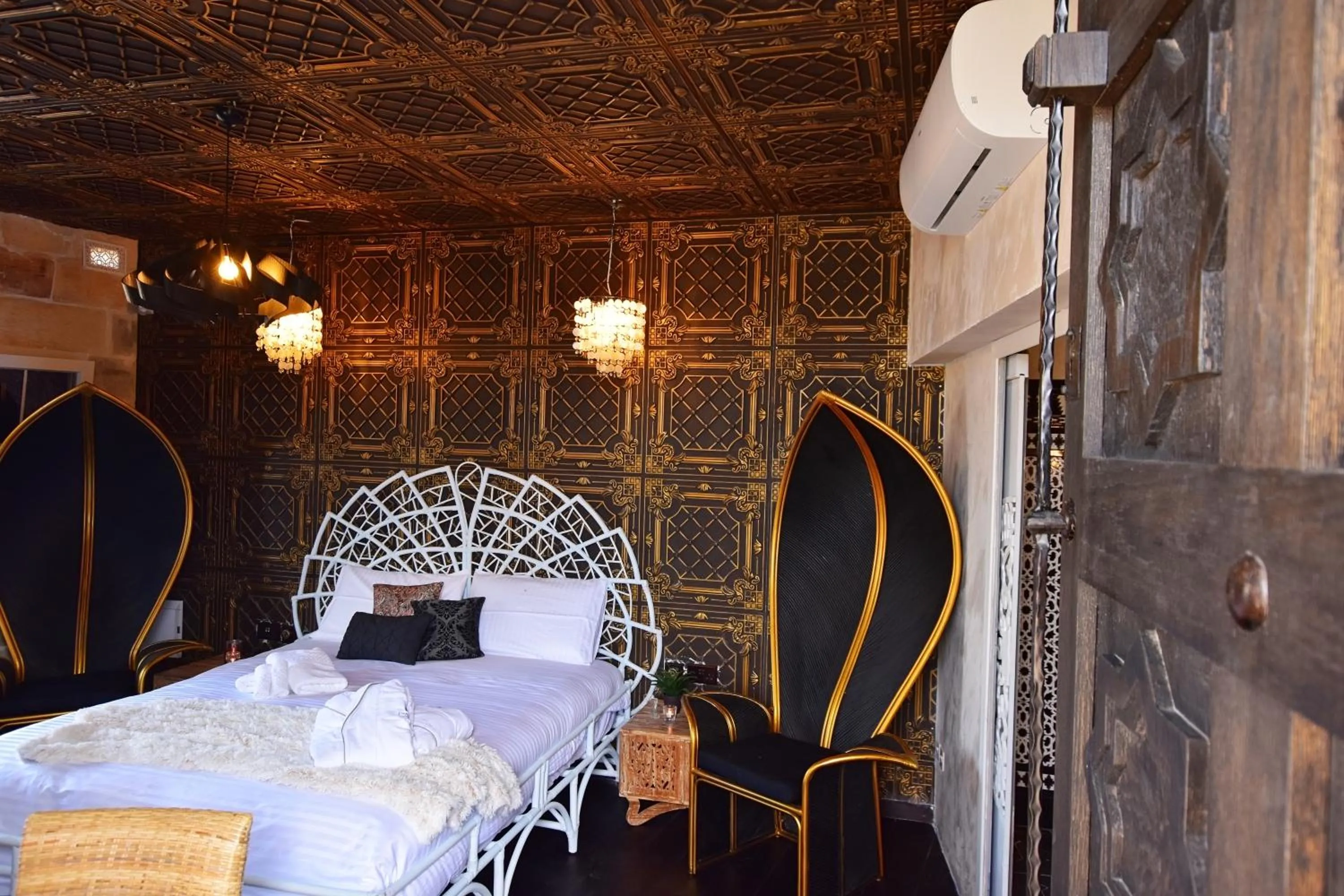 Chapel 5 Boutique Suites B&B