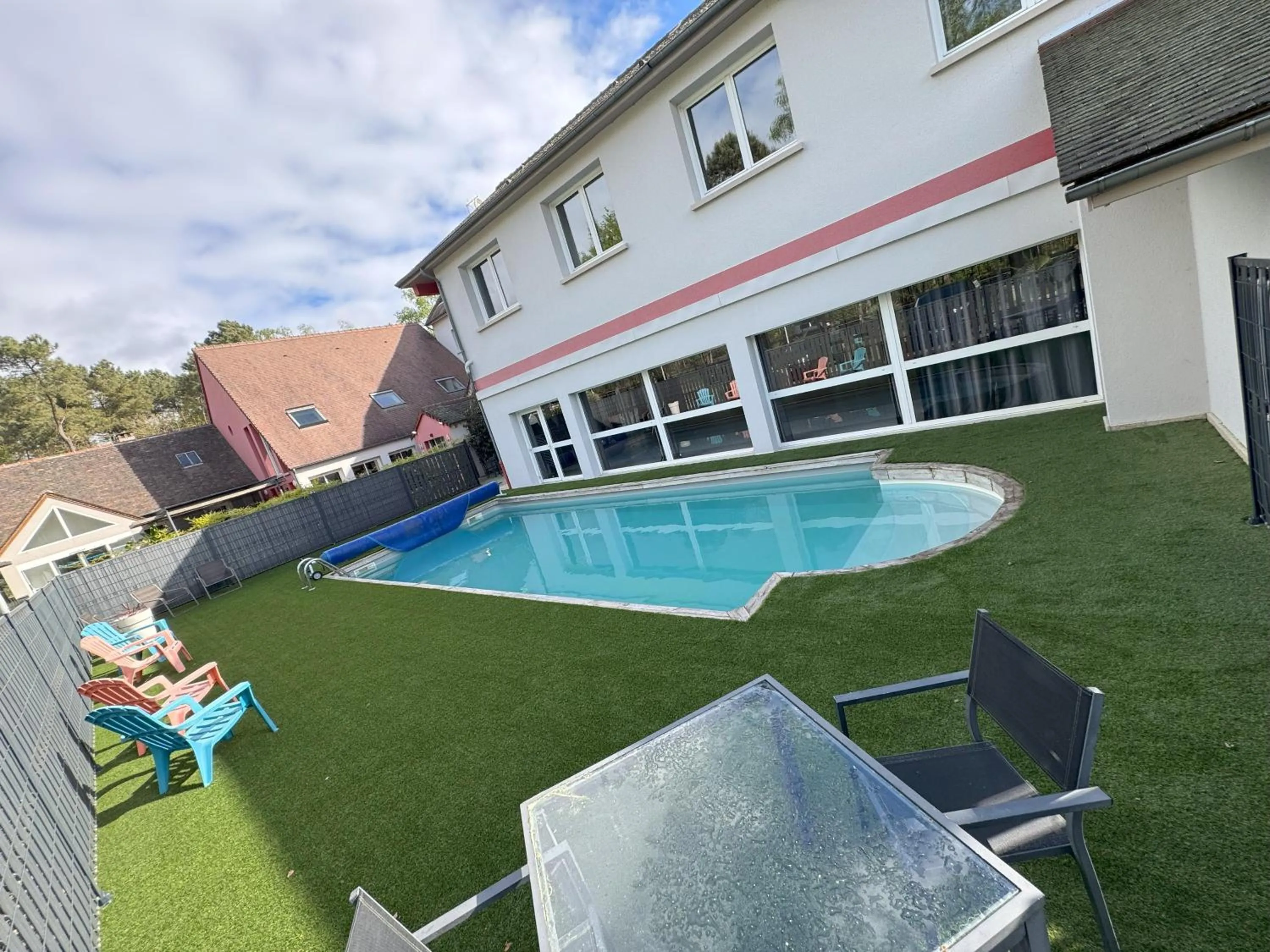 Swimming pool in Hotel ARBOR - Les Hunaudieres - Le Mans Sud - Mulsanne