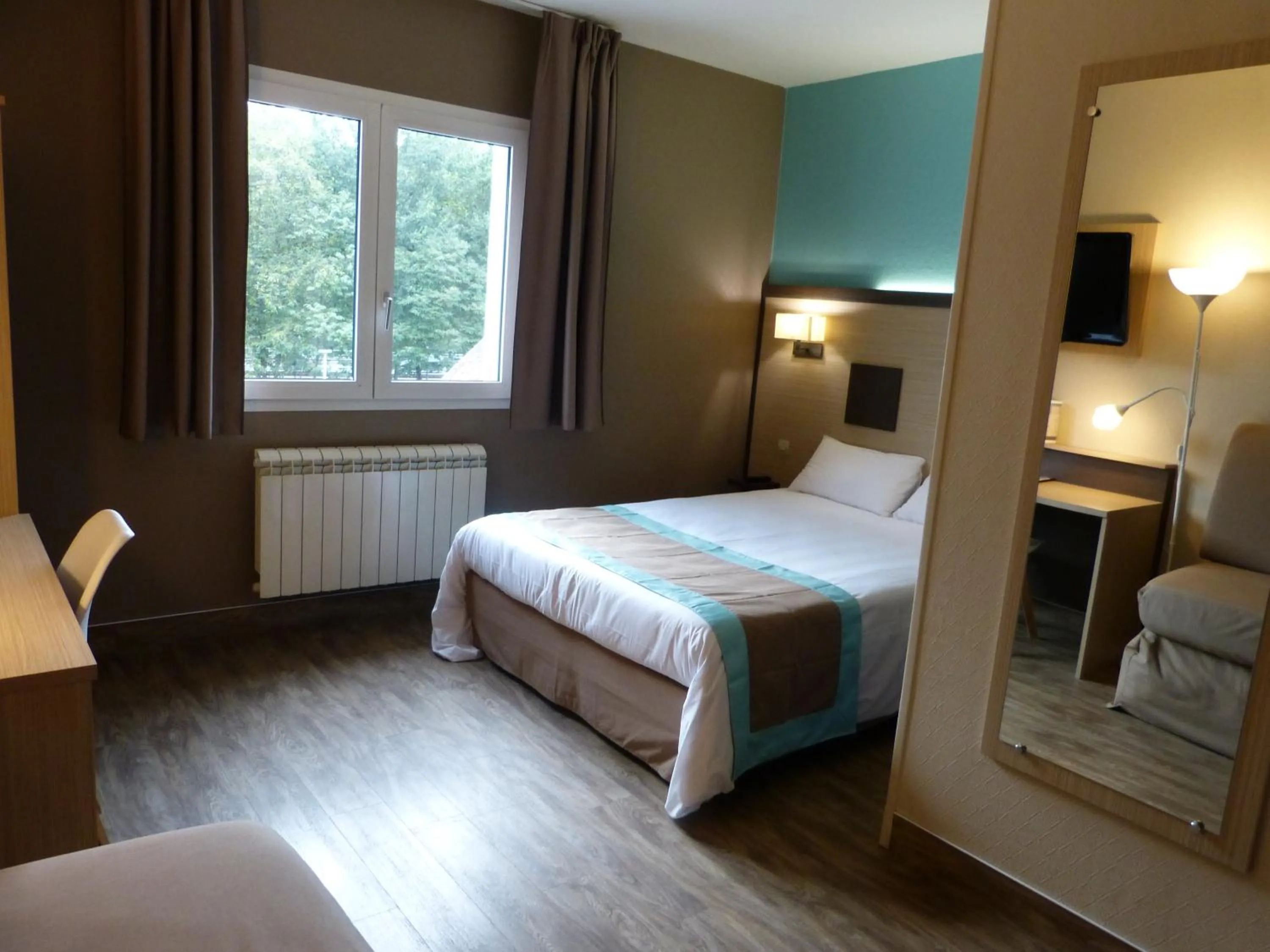 Bedroom, Bed in Hotel ARBOR - Les Hunaudieres - Le Mans Sud - Mulsanne