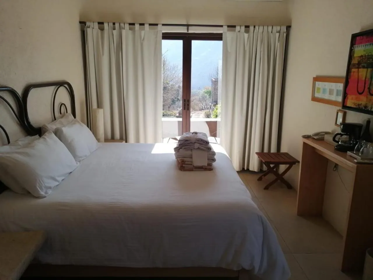 Bed in Hostal de la Luz - Spa Holistic Resort