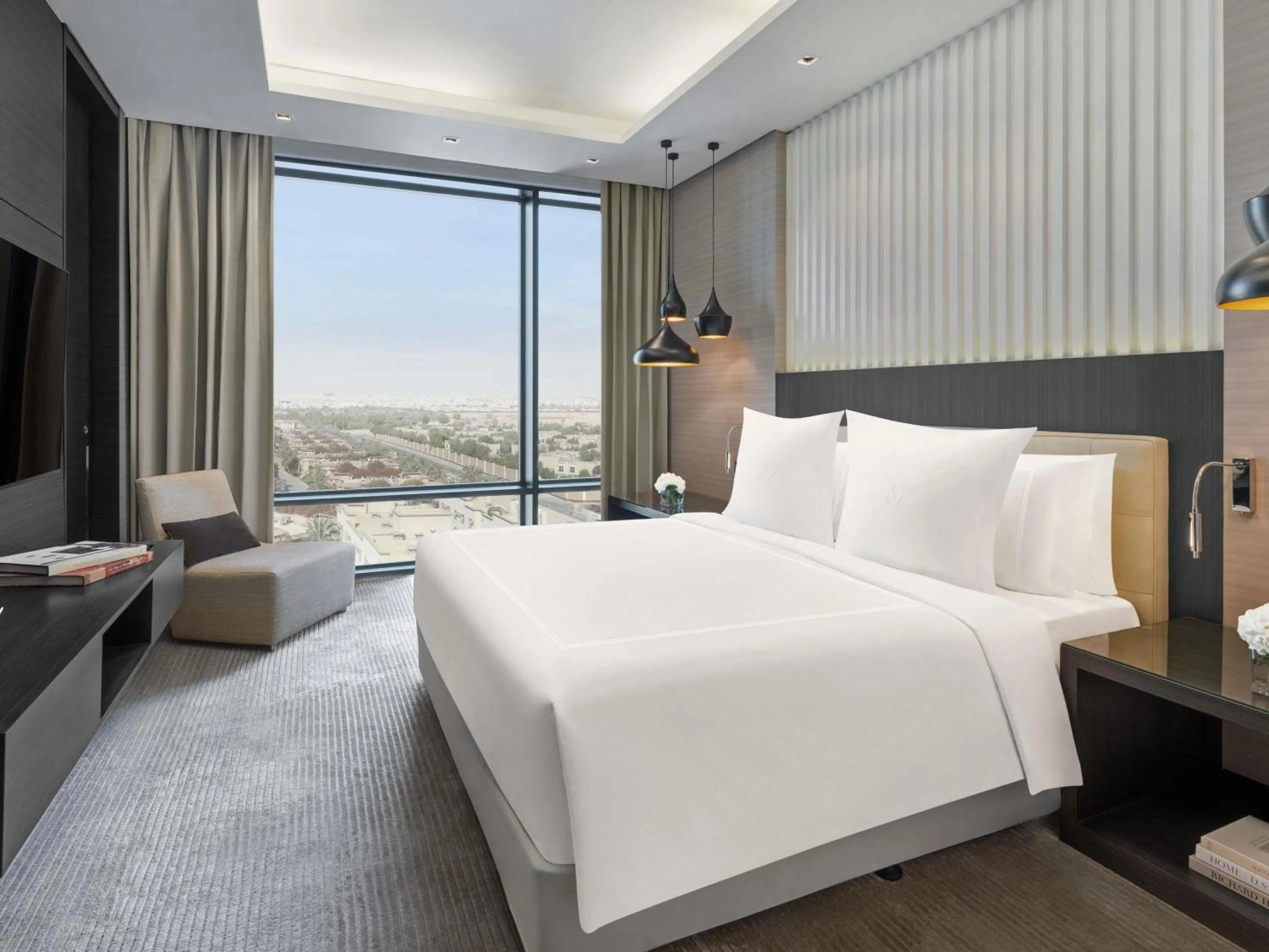 Bedroom, Bed in Fairmont Riyadh