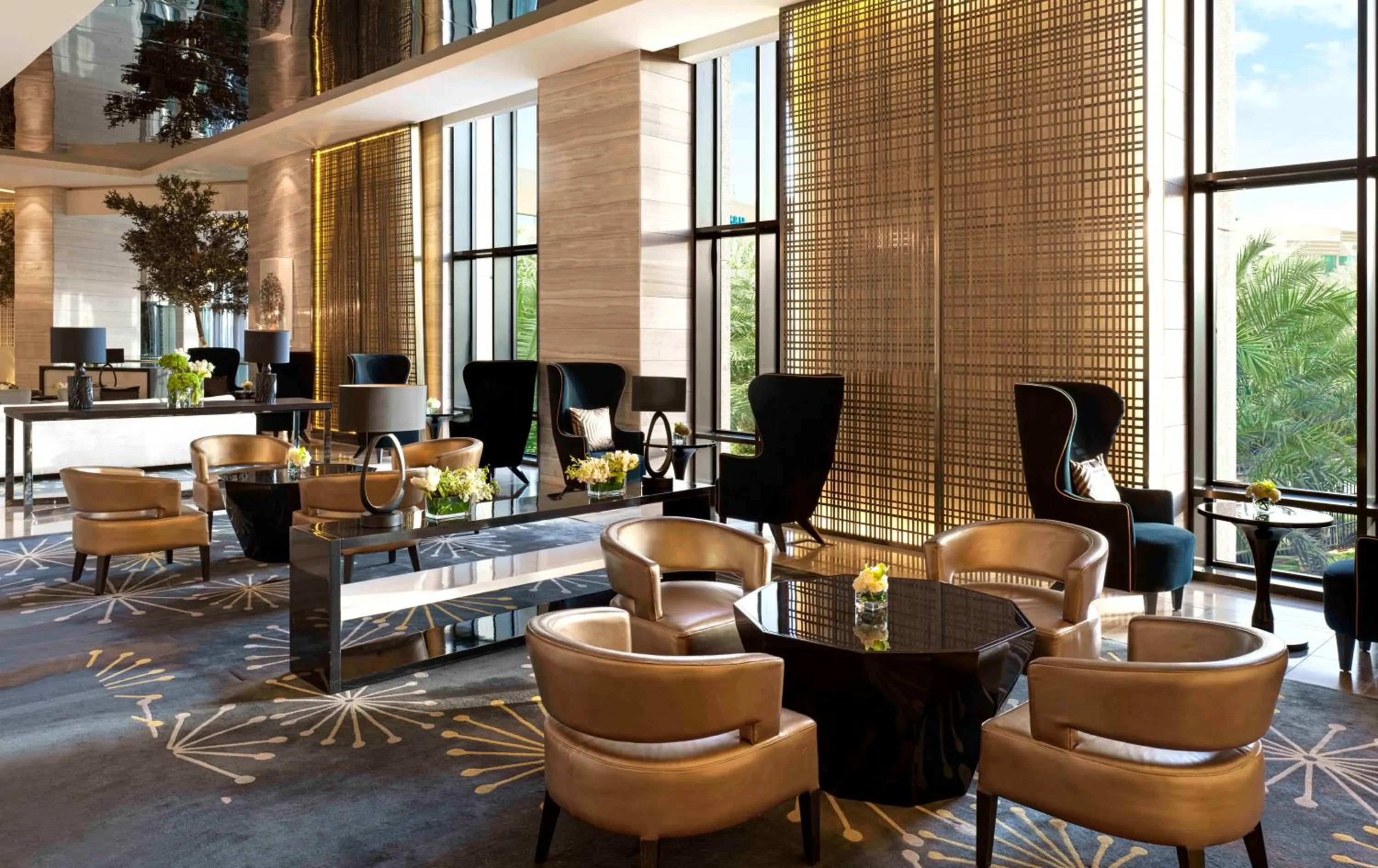 Lounge or bar in Fairmont Riyadh