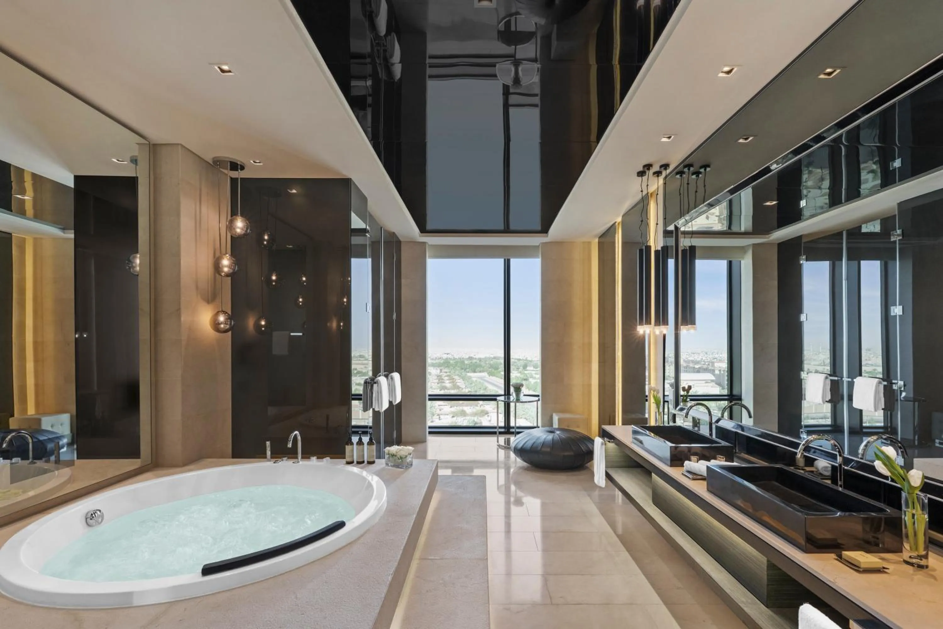 Hot Tub in Fairmont Riyadh