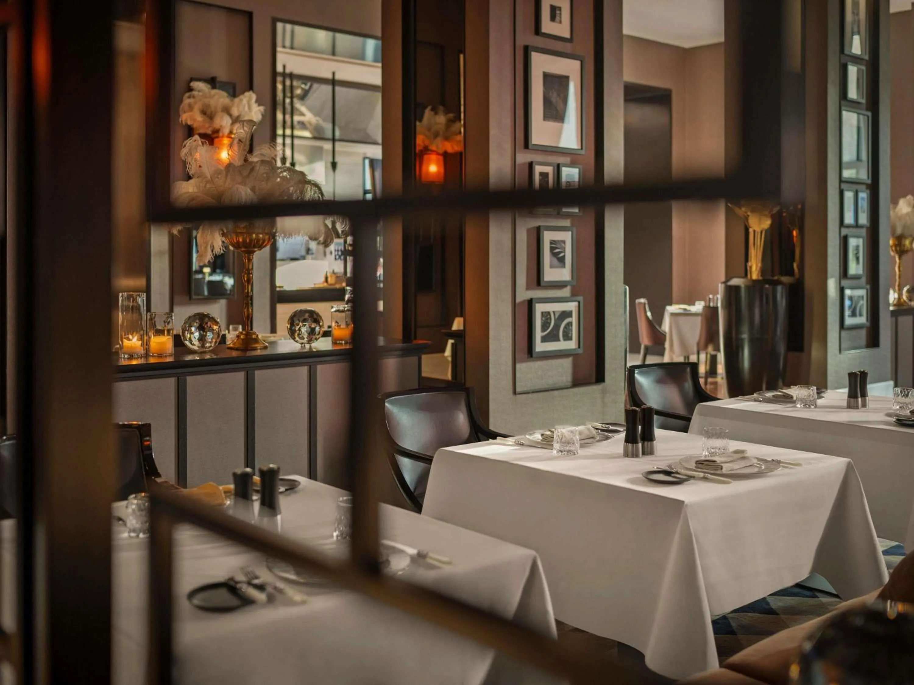 Restaurant/places to eat in Fairmont Riyadh