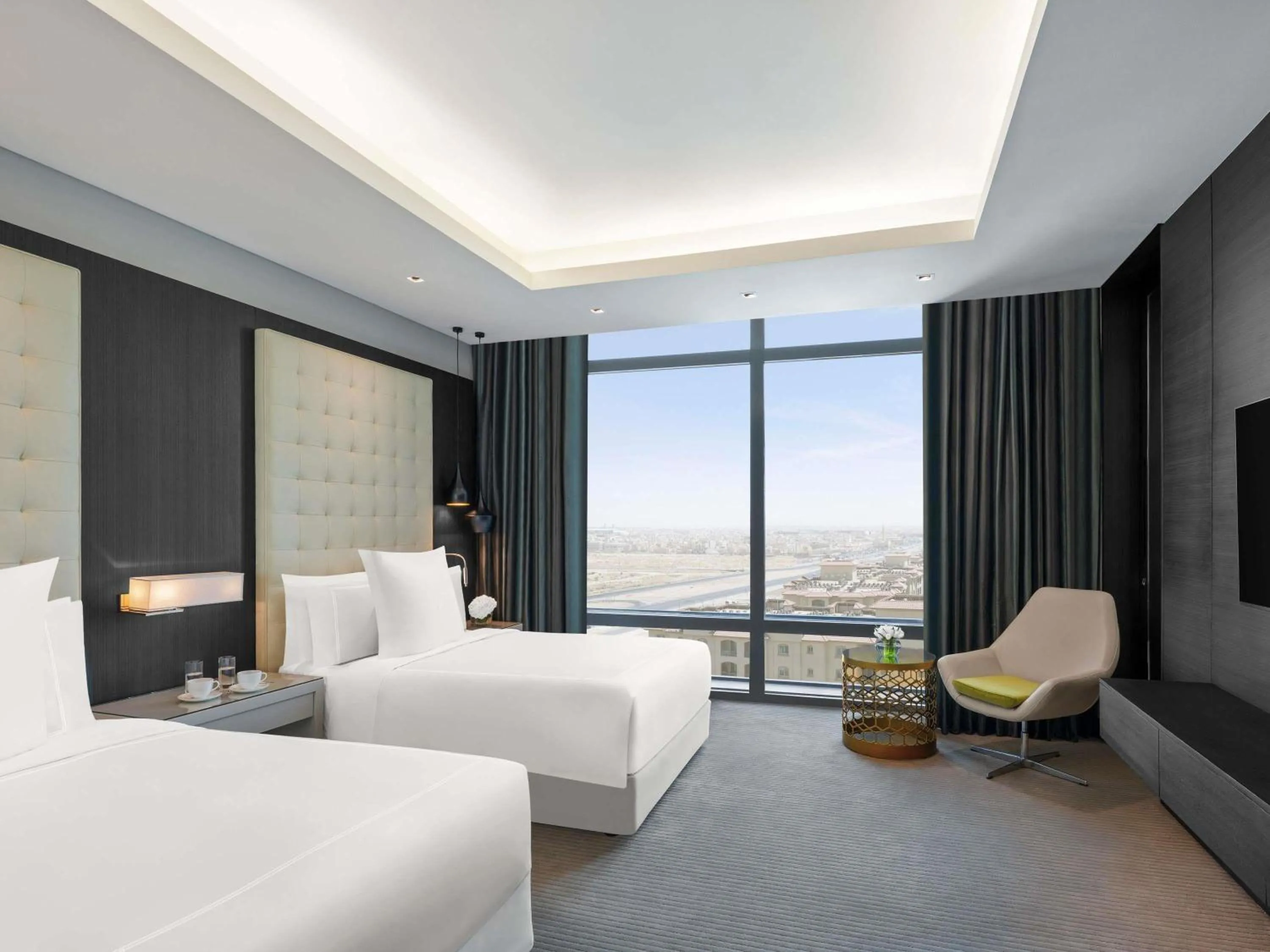 Bedroom, Bed in Fairmont Riyadh