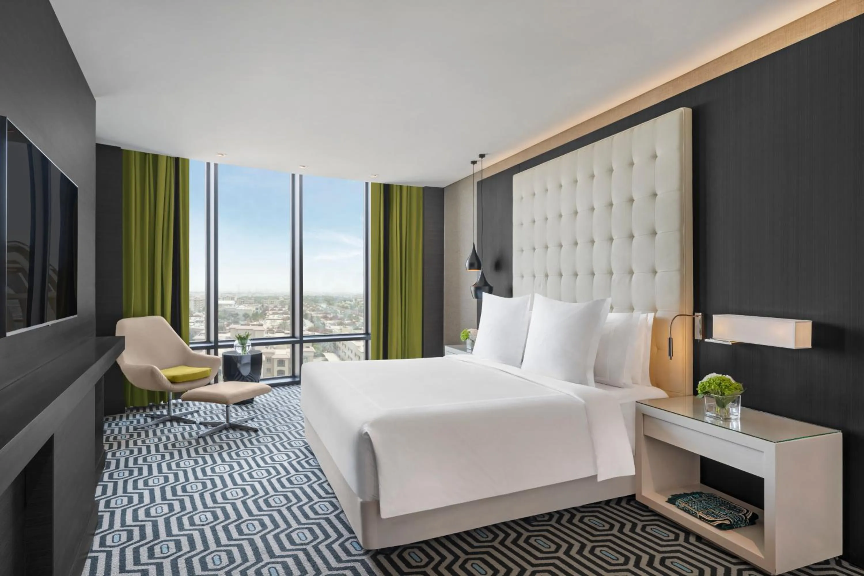 Bed in Fairmont Riyadh